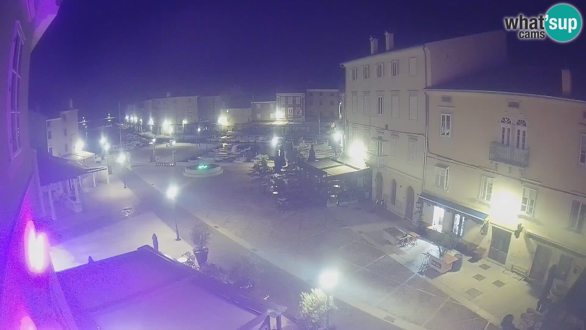 LIVE cam Cres città – piazza principale e “mandrač” – isola di Cherso – Croazia