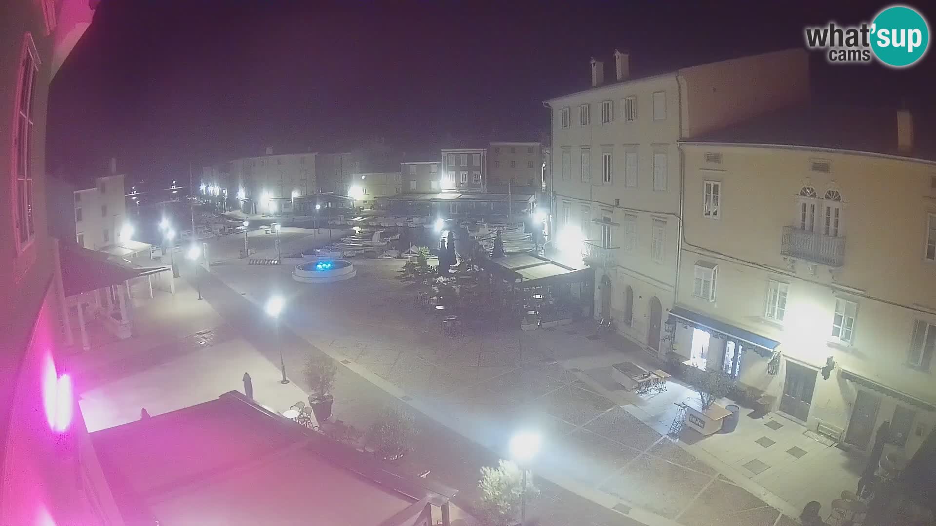 LIVE cam Cres Stadt – Hauptplatz und “mandrač” – Cres Insel – Kroatien