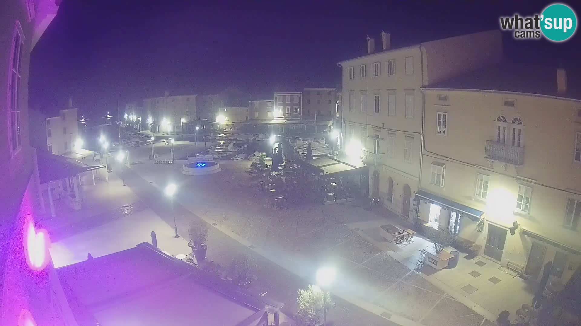 LIVE cam Cres città – piazza principale e “mandrač” – isola di Cherso – Croazia