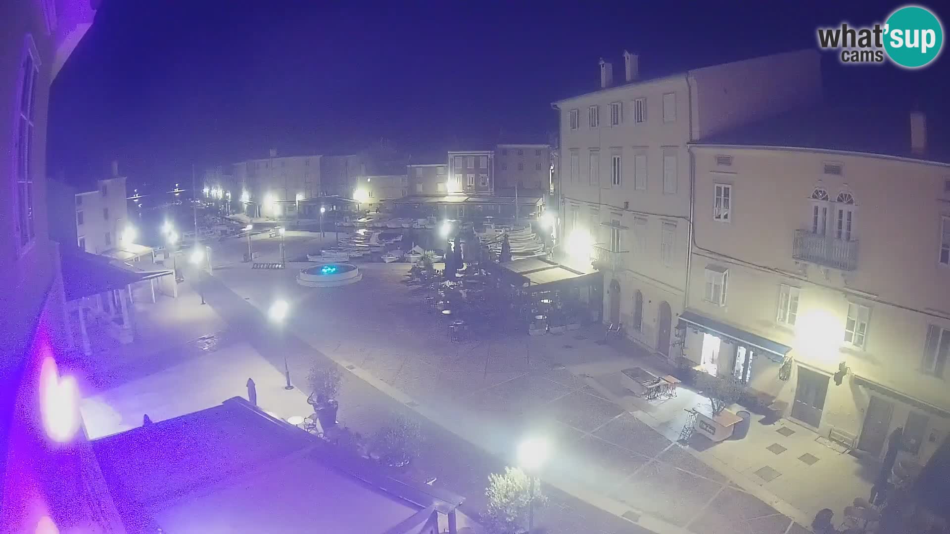 LIVE cam Cres città – piazza principale e “mandrač” – isola di Cherso – Croazia