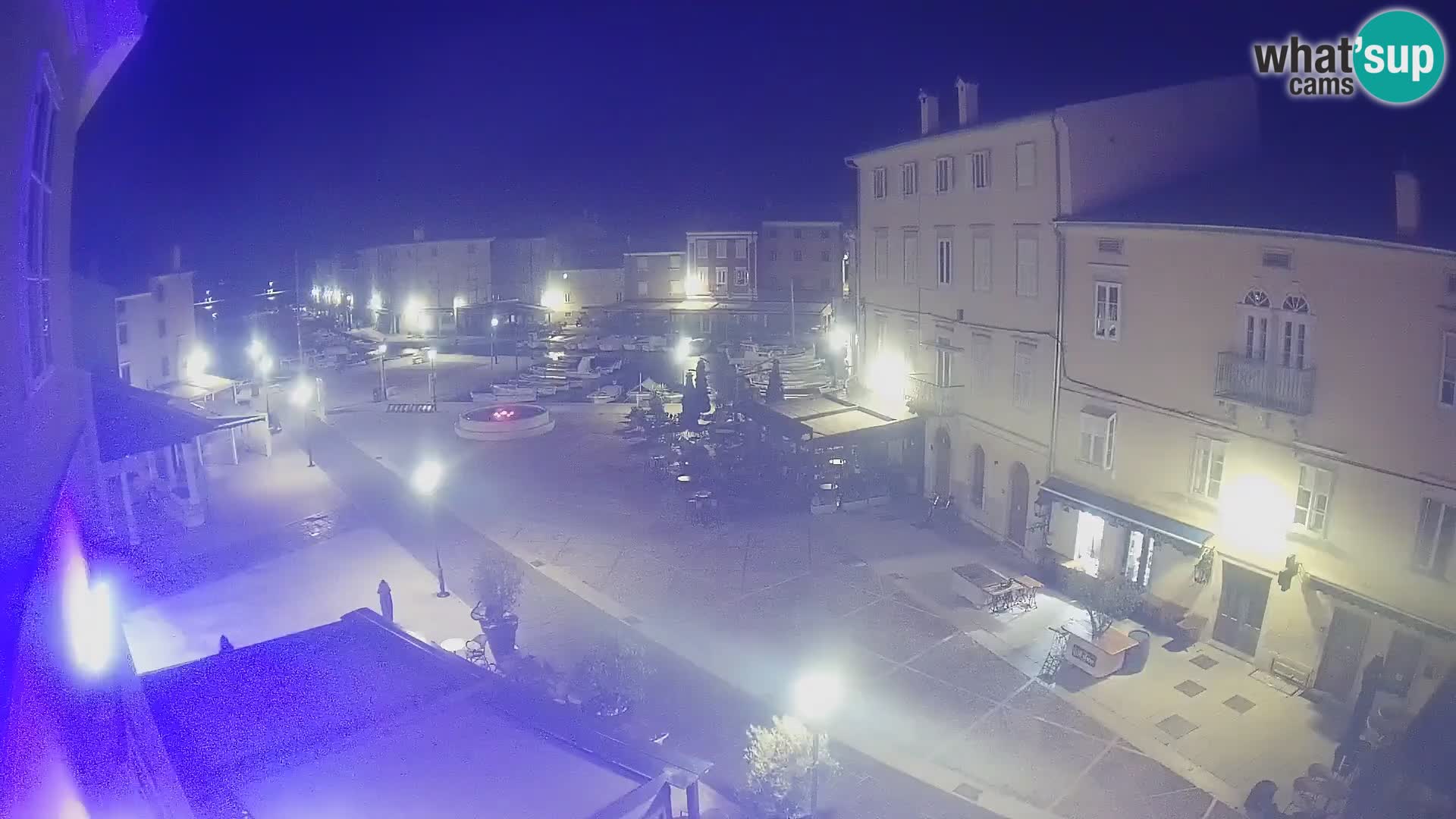 LIVE cam Cres città – piazza principale e “mandrač” – isola di Cherso – Croazia