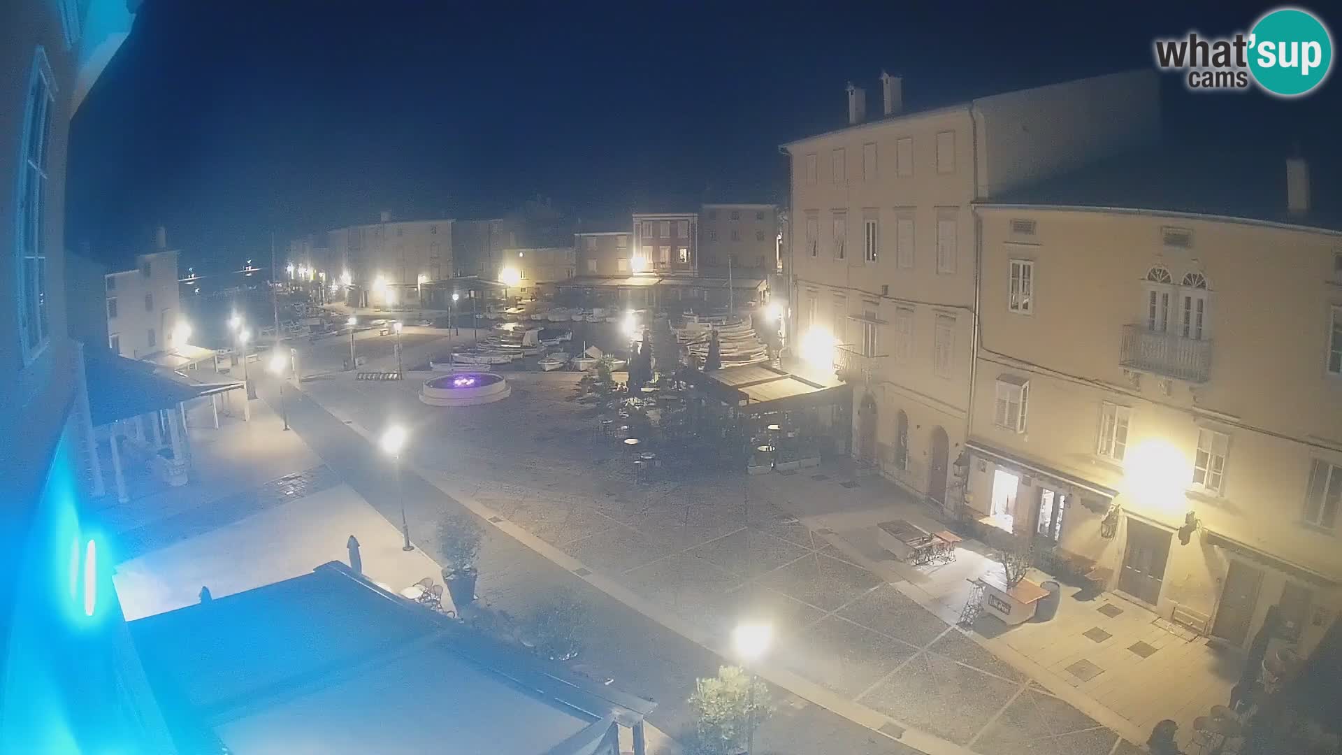 LIVE cam Cres Stadt – Hauptplatz und “mandrač” – Cres Insel – Kroatien