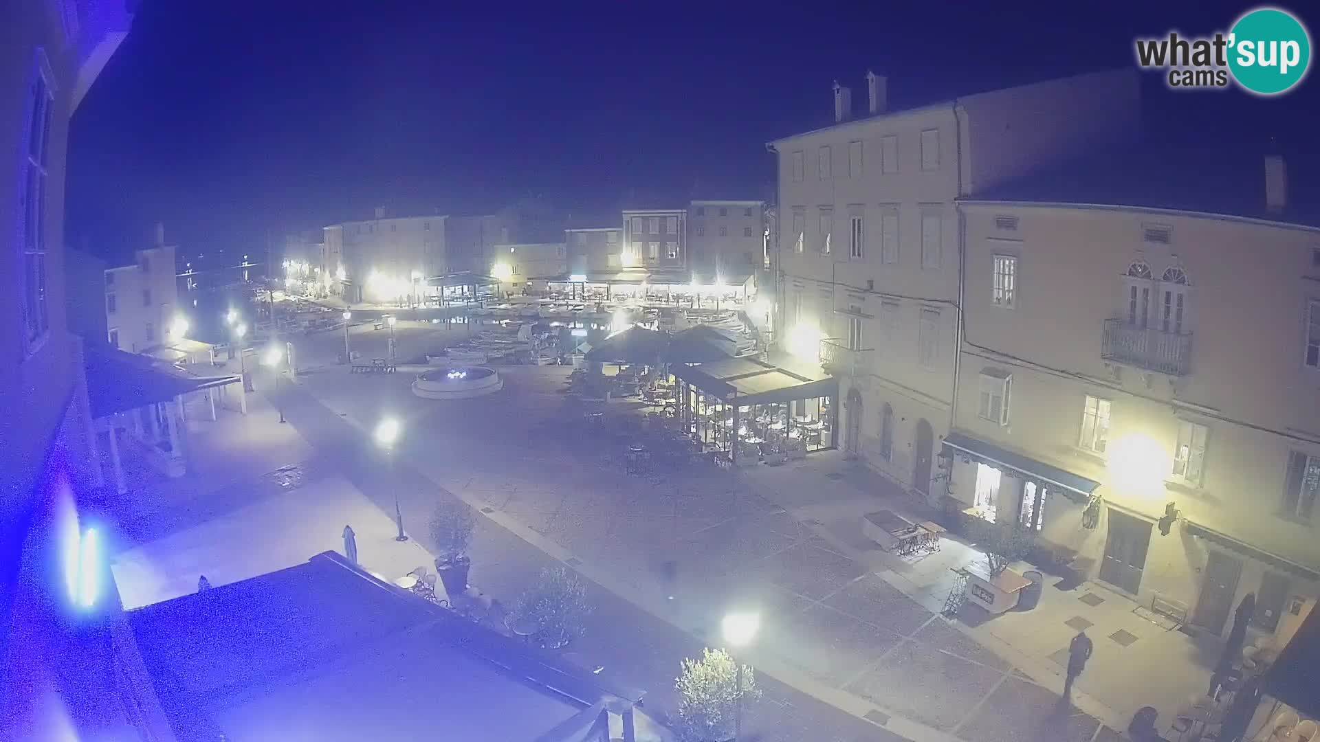 LIVE cam Cres Stadt – Hauptplatz und “mandrač” – Cres Insel – Kroatien