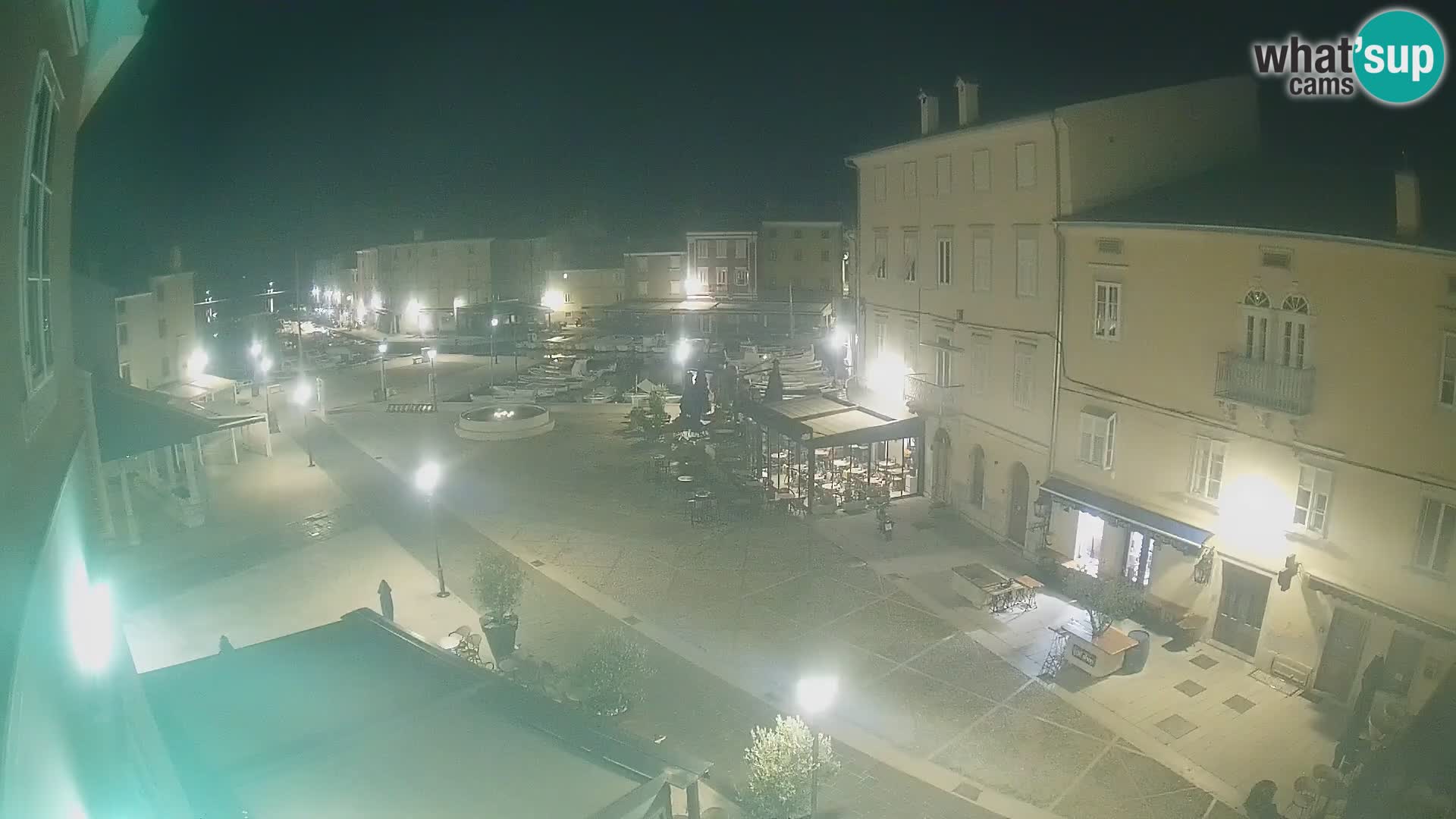LIVE cam Cres Stadt – Hauptplatz und “mandrač” – Cres Insel – Kroatien