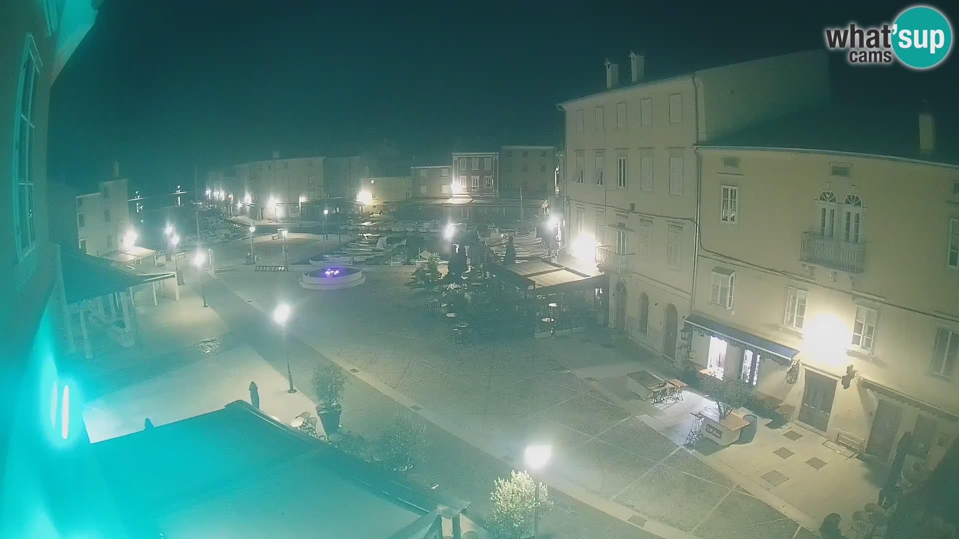 LIVE cam Cres Stadt – Hauptplatz und “mandrač” – Cres Insel – Kroatien