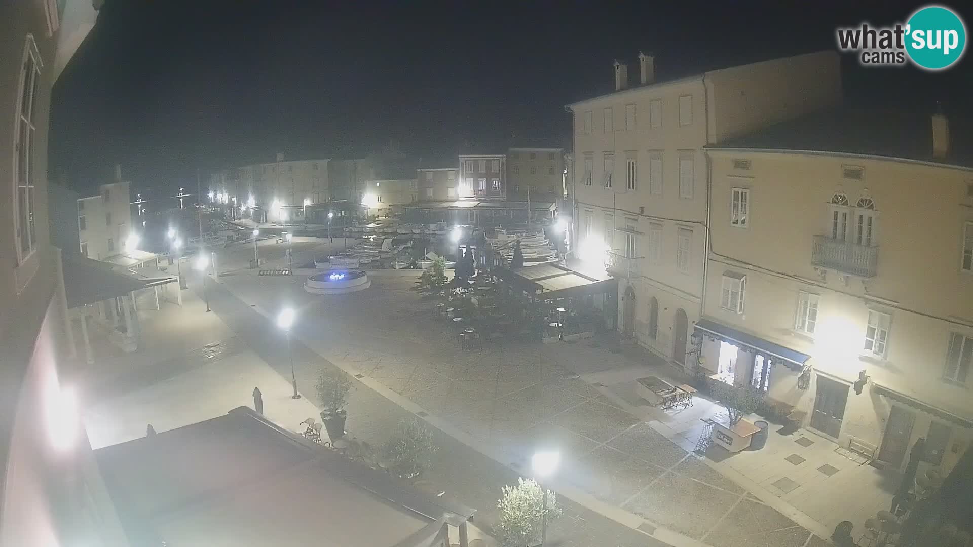 LIVE cam Cres città – piazza principale e “mandrač” – isola di Cherso – Croazia