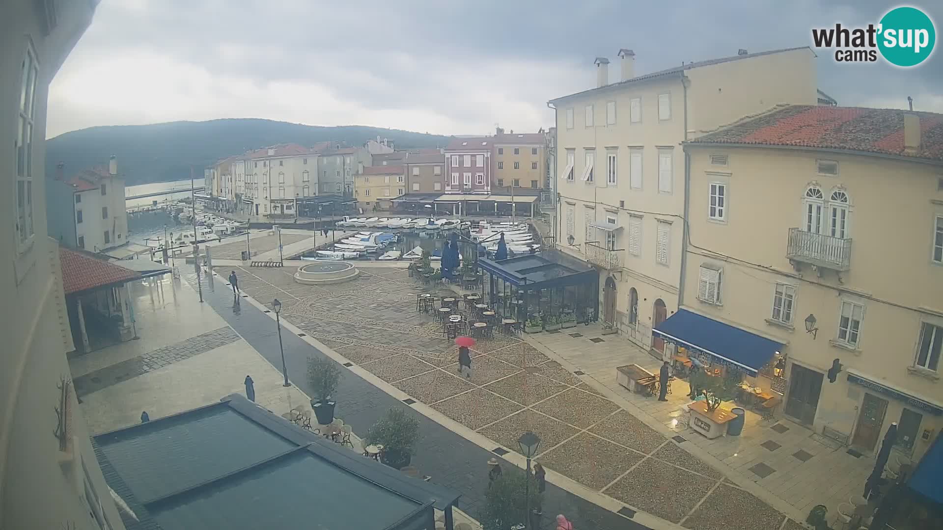 LIVE cam Cres città – piazza principale e “mandrač” – isola di Cherso – Croazia