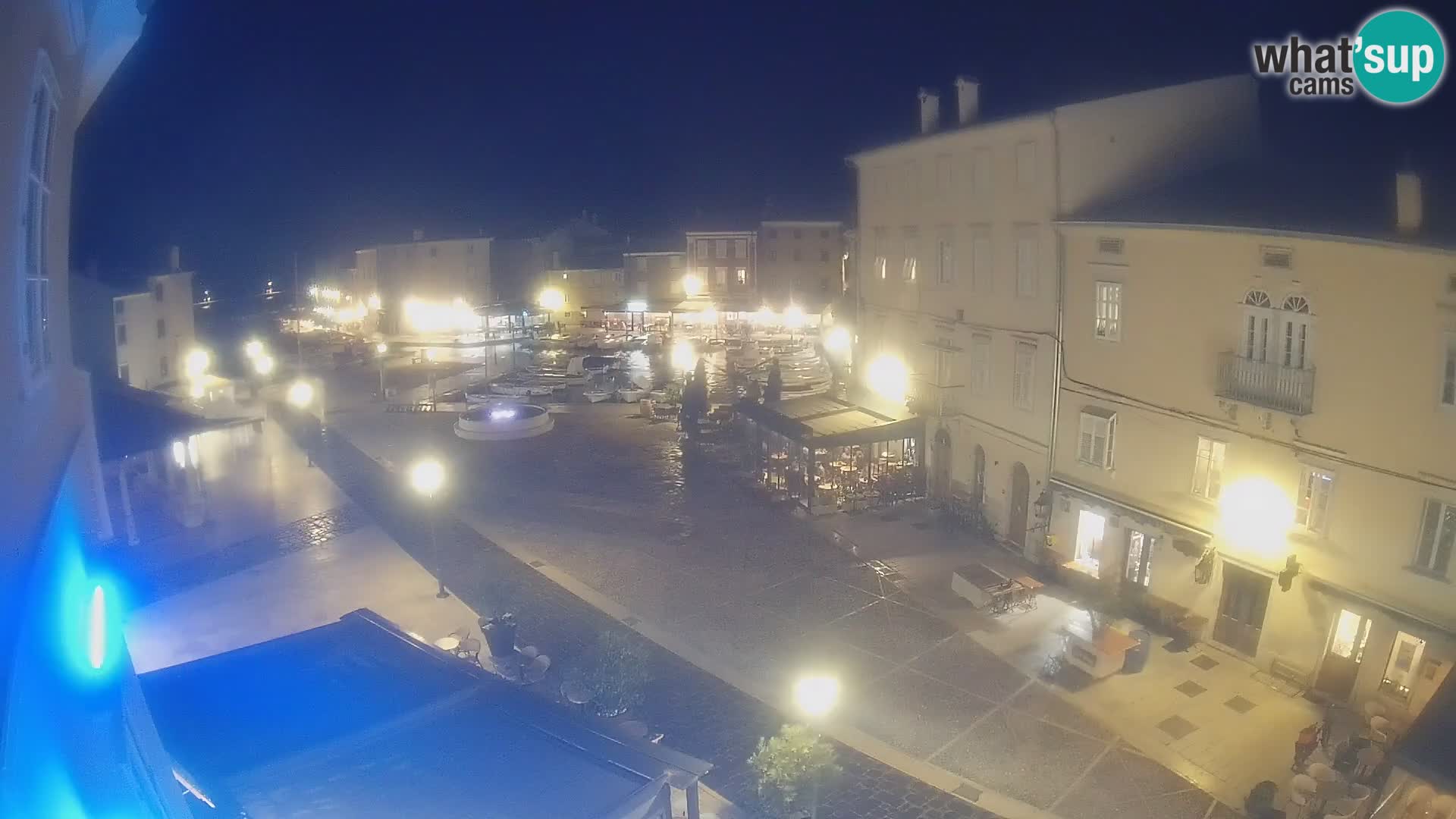LIVE cam Cres city – place principale et “mandrač” – île de Cres – Croatie