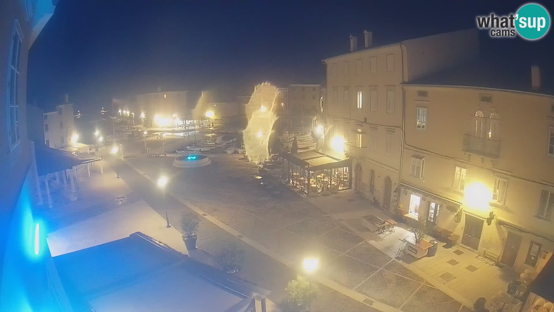 LIVE cam Cres città – piazza principale e “mandrač” – isola di Cherso – Croazia