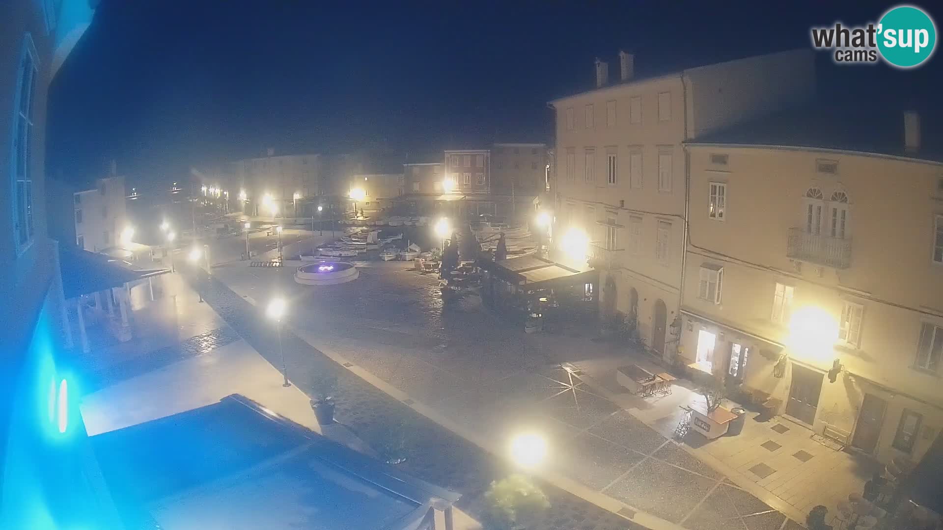 LIVE cam Cres city – place principale et “mandrač” – île de Cres – Croatie