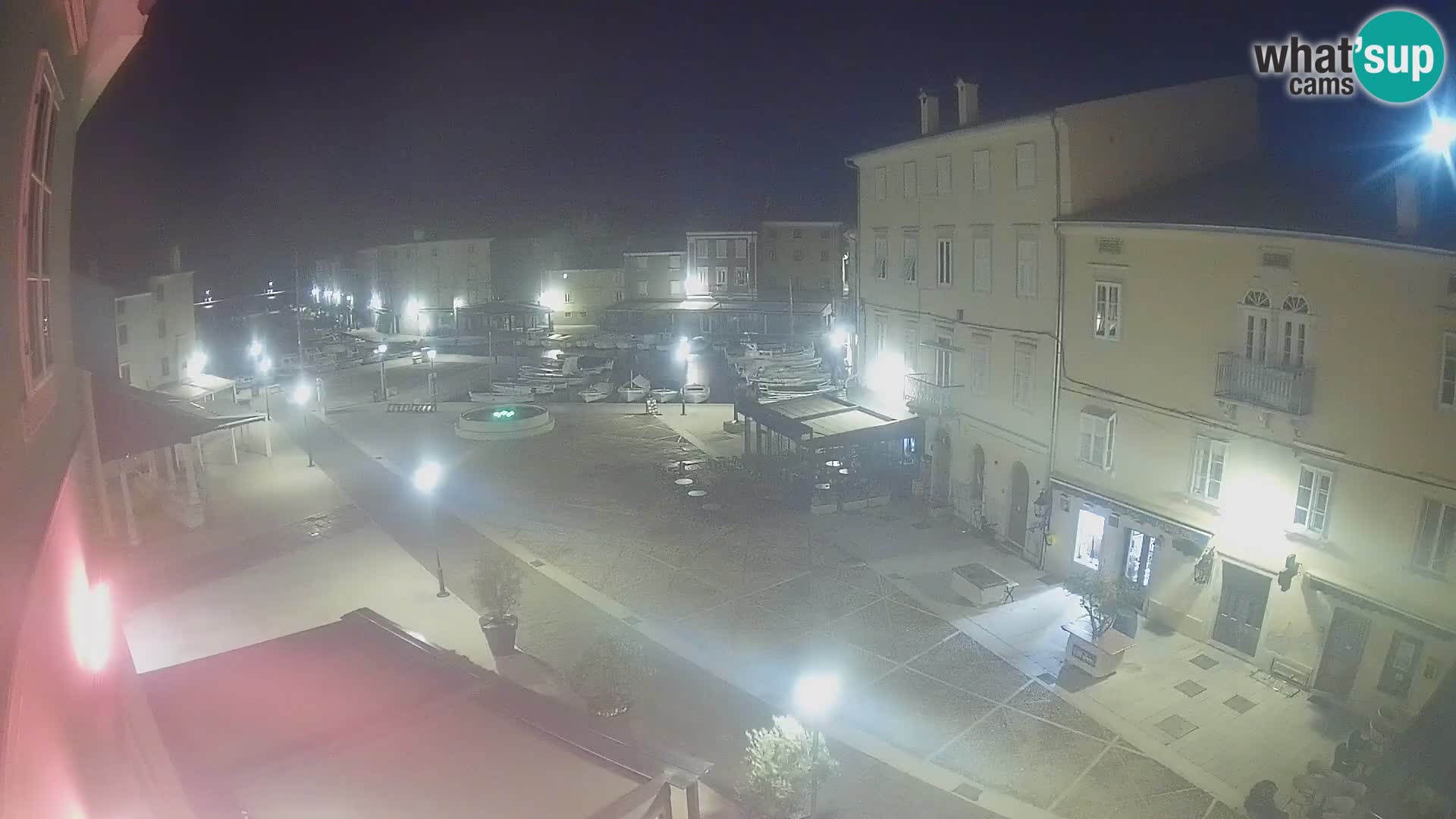 LIVE cam Cres Stadt – Hauptplatz und “mandrač” – Cres Insel – Kroatien