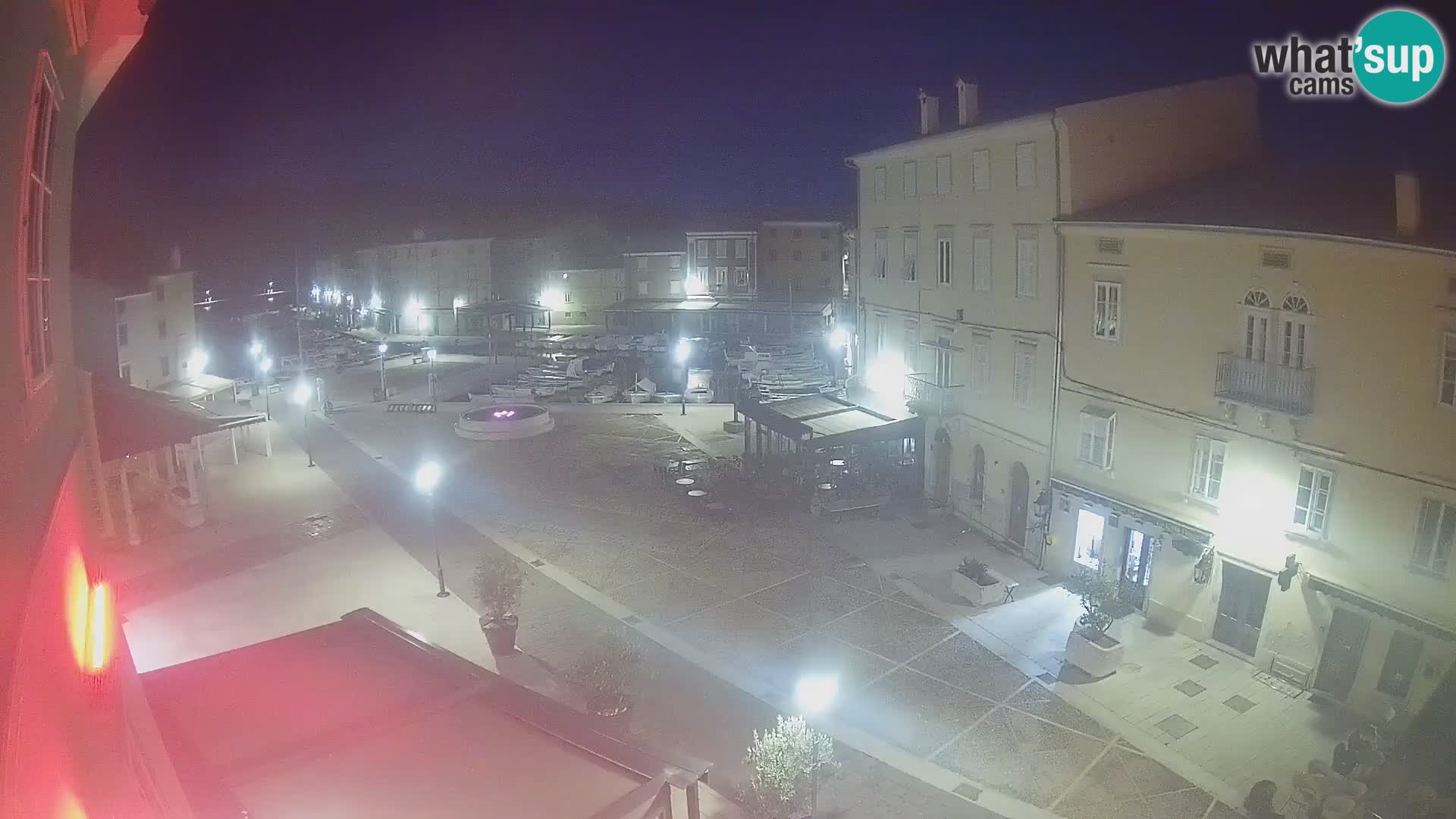 LIVE cam Cres city – place principale et “mandrač” – île de Cres – Croatie