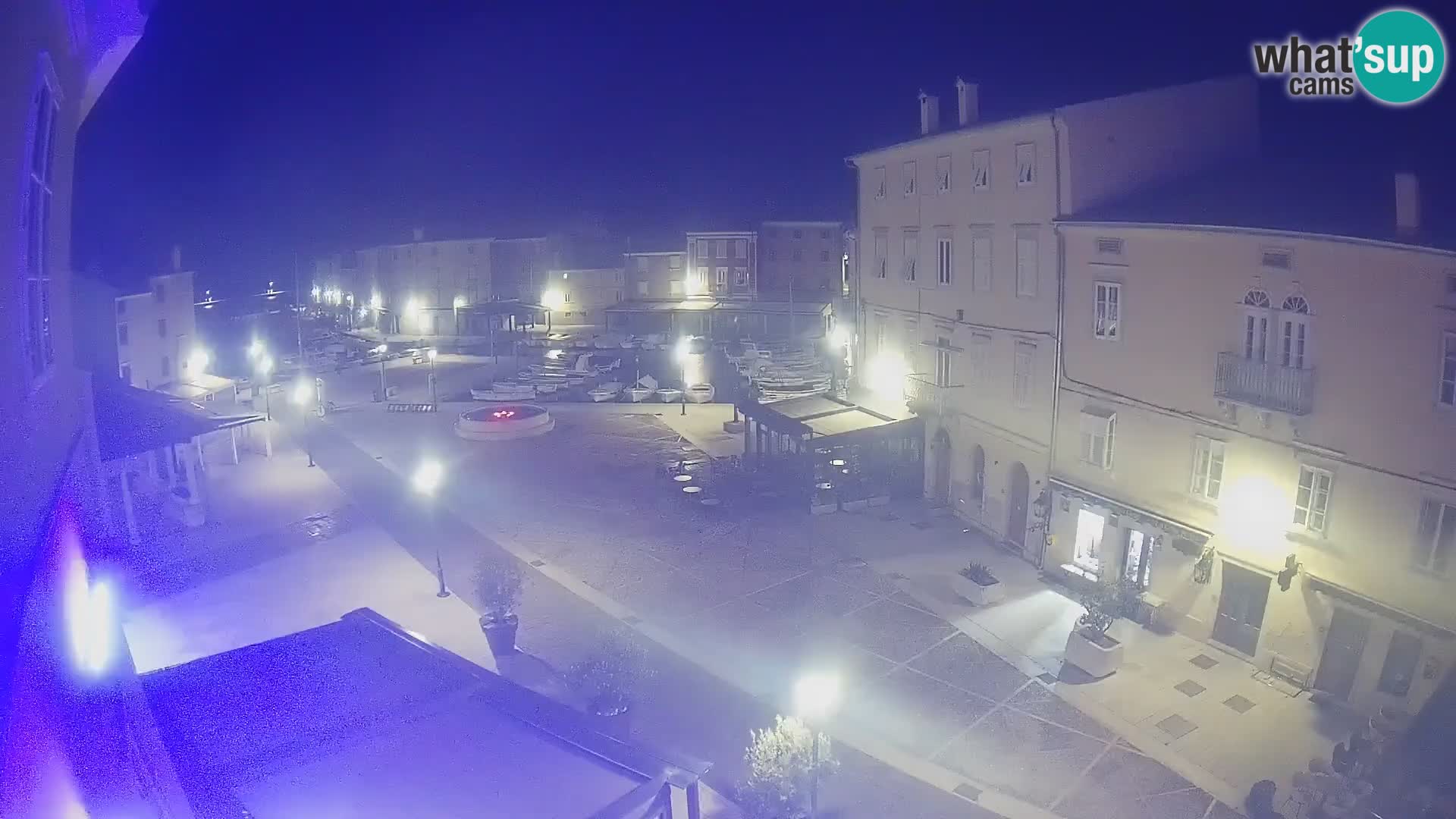 LIVE cam Cres città – piazza principale e “mandrač” – isola di Cherso – Croazia