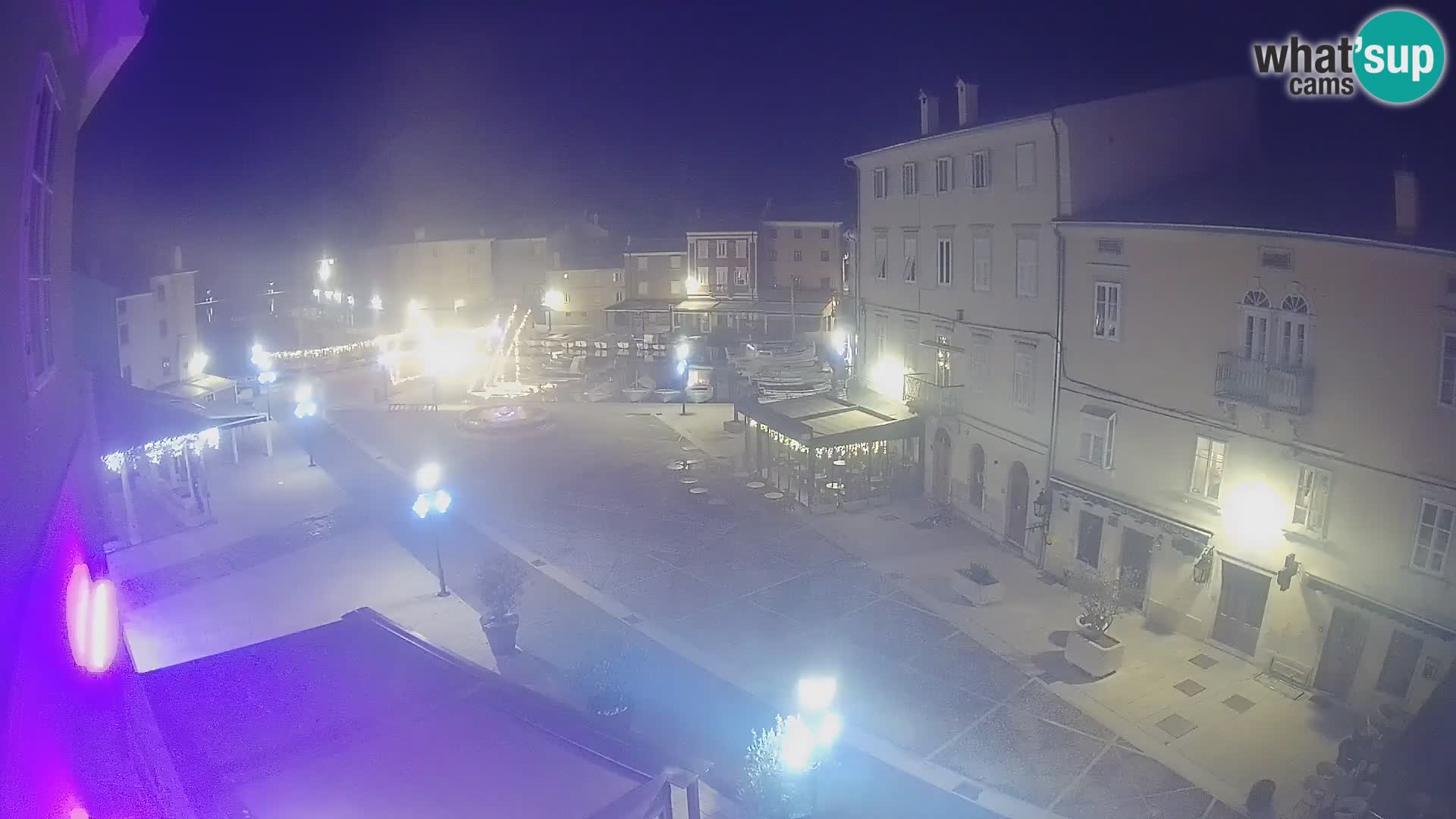 LIVE cam Cres Stadt – Hauptplatz und “mandrač” – Cres Insel – Kroatien