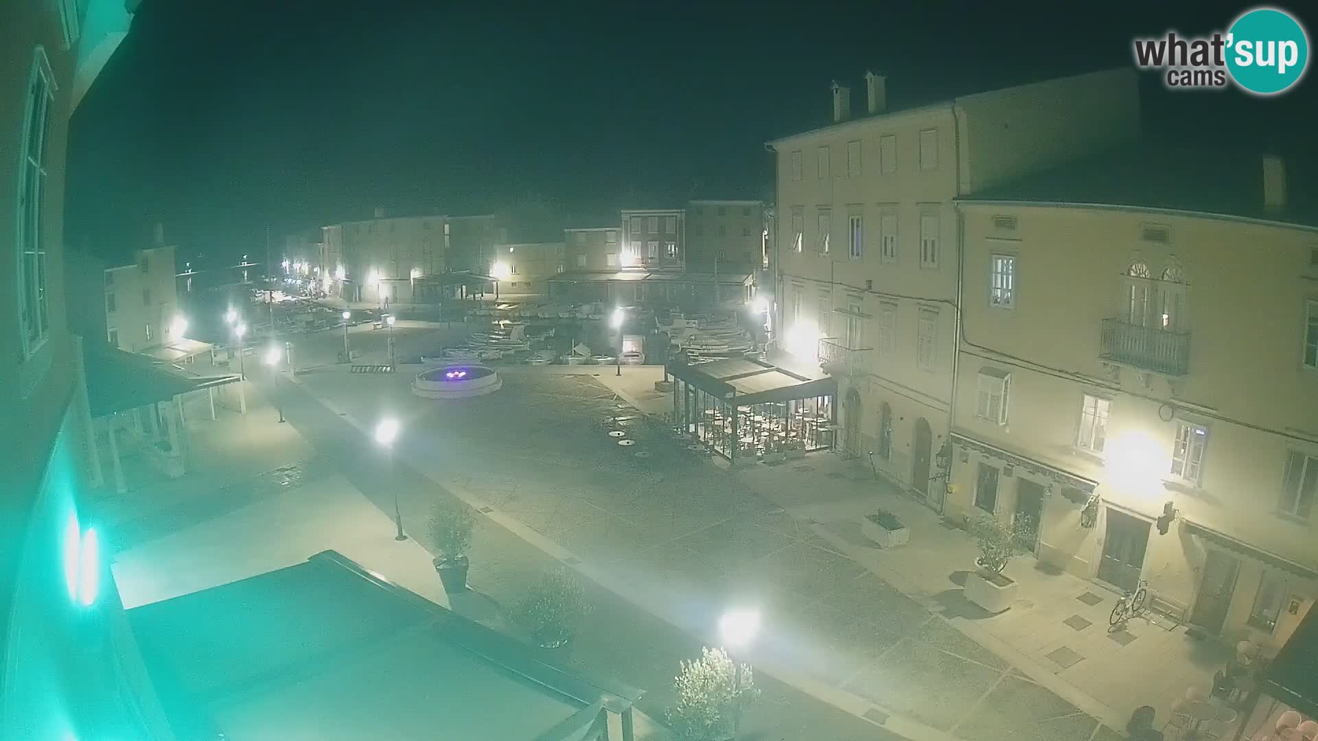 LIVE cam Cres Stadt – Hauptplatz und “mandrač” – Cres Insel – Kroatien