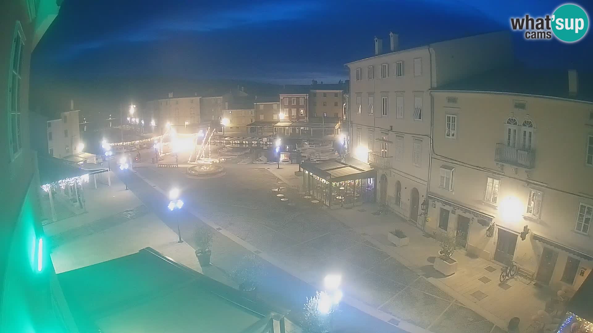LIVE cam Cres città – piazza principale e “mandrač” – isola di Cherso – Croazia