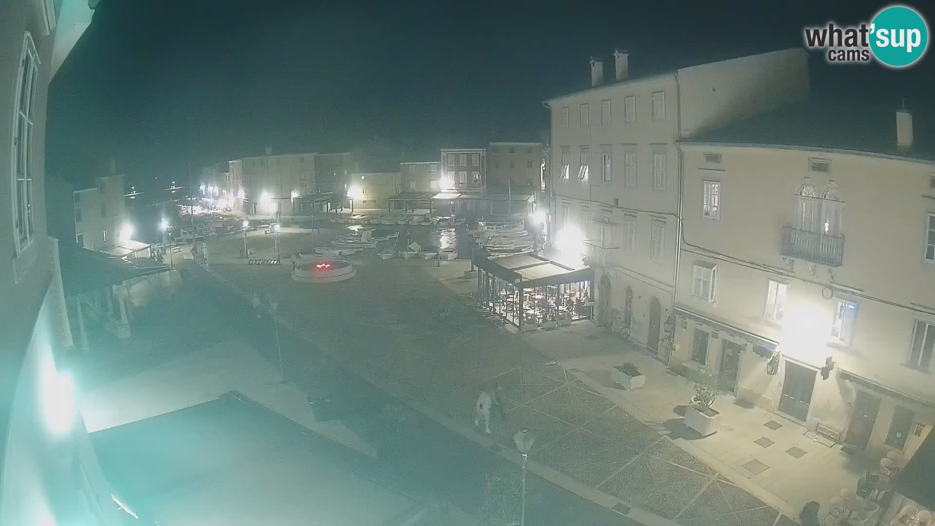 LIVE cam Cres città – piazza principale e “mandrač” – isola di Cherso – Croazia