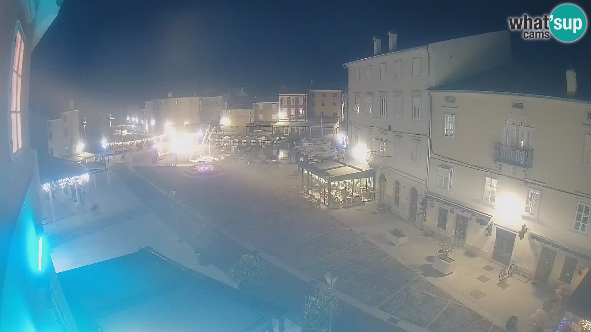 LIVE cam Cres città – piazza principale e “mandrač” – isola di Cherso – Croazia