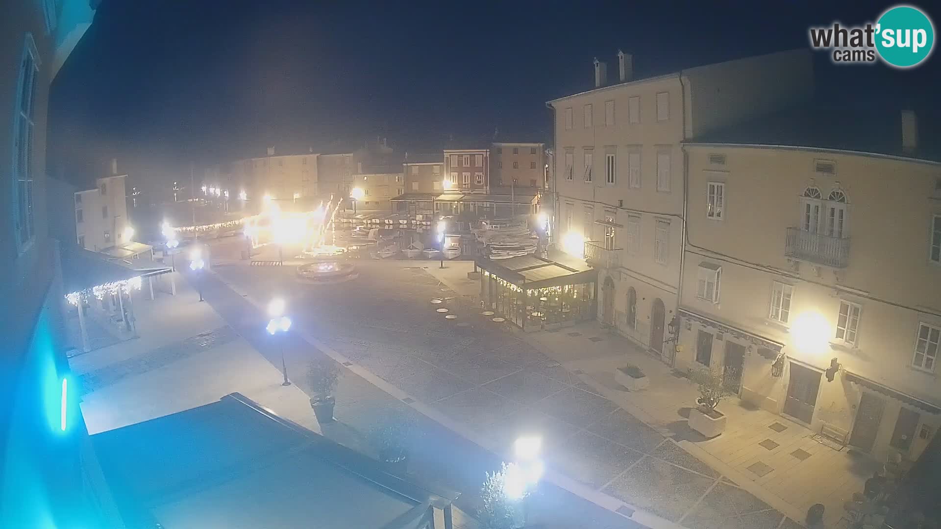 LIVE cam Cres city – place principale et “mandrač” – île de Cres – Croatie