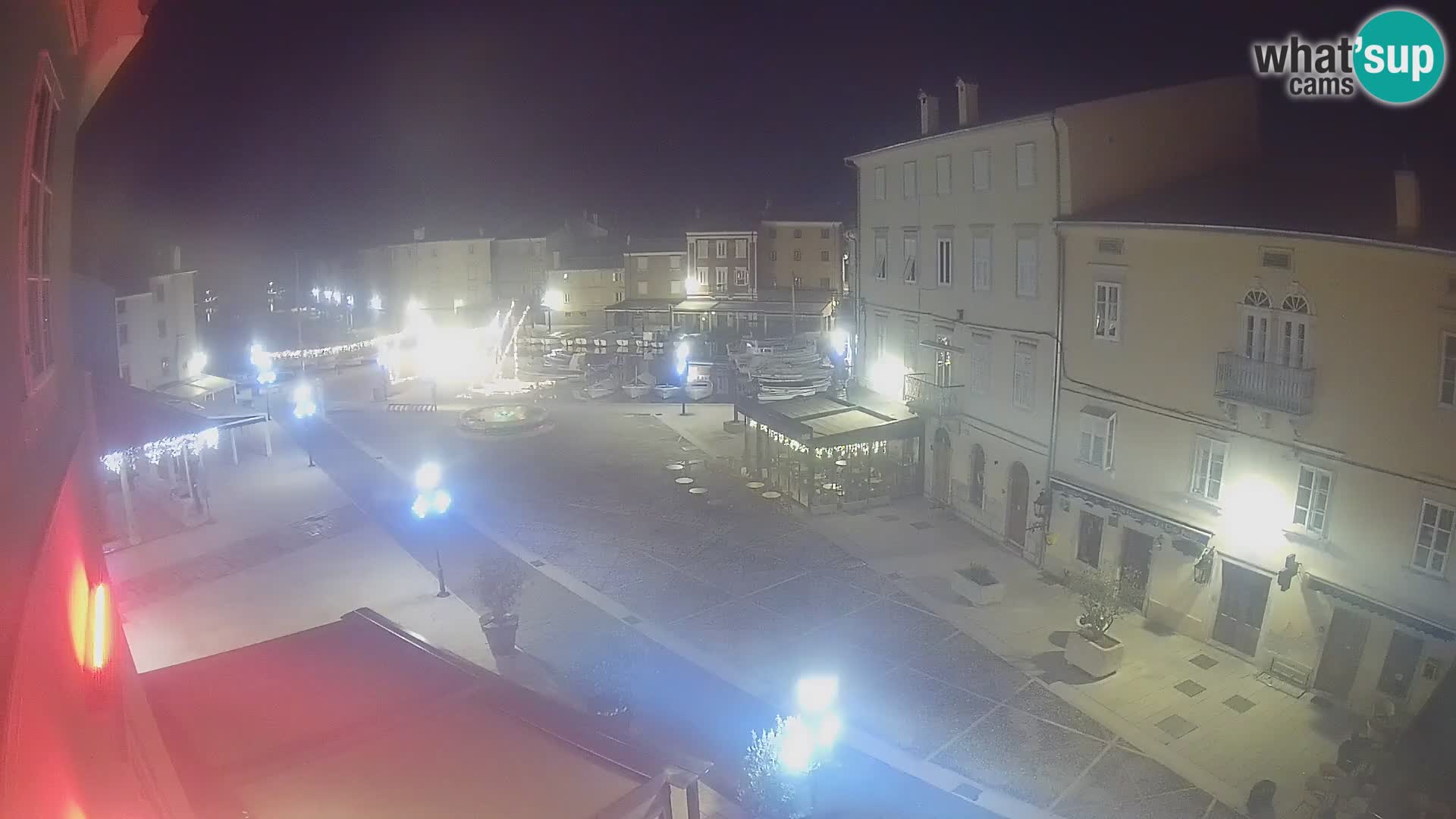 LIVE cam Cres city – place principale et “mandrač” – île de Cres – Croatie