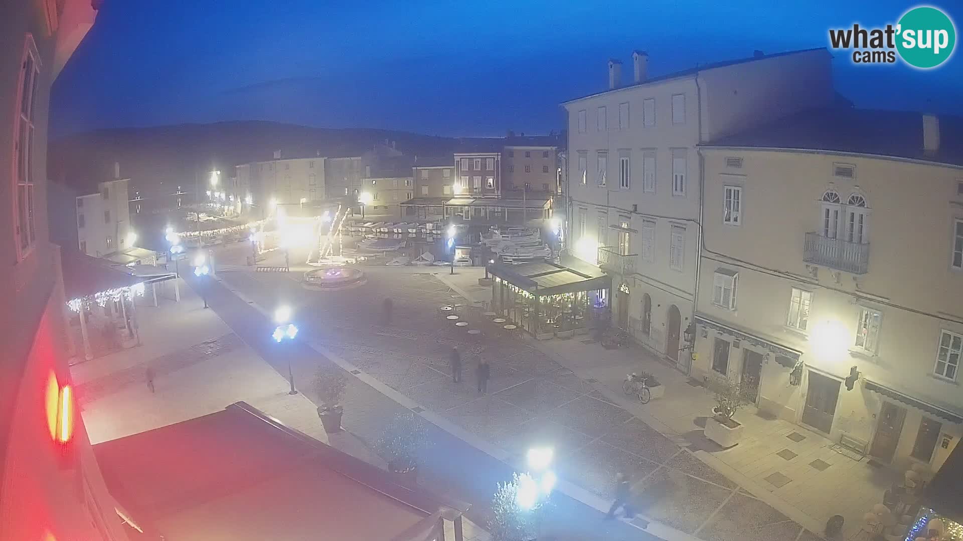 LIVE cam Cres Stadt – Hauptplatz und “mandrač” – Cres Insel – Kroatien