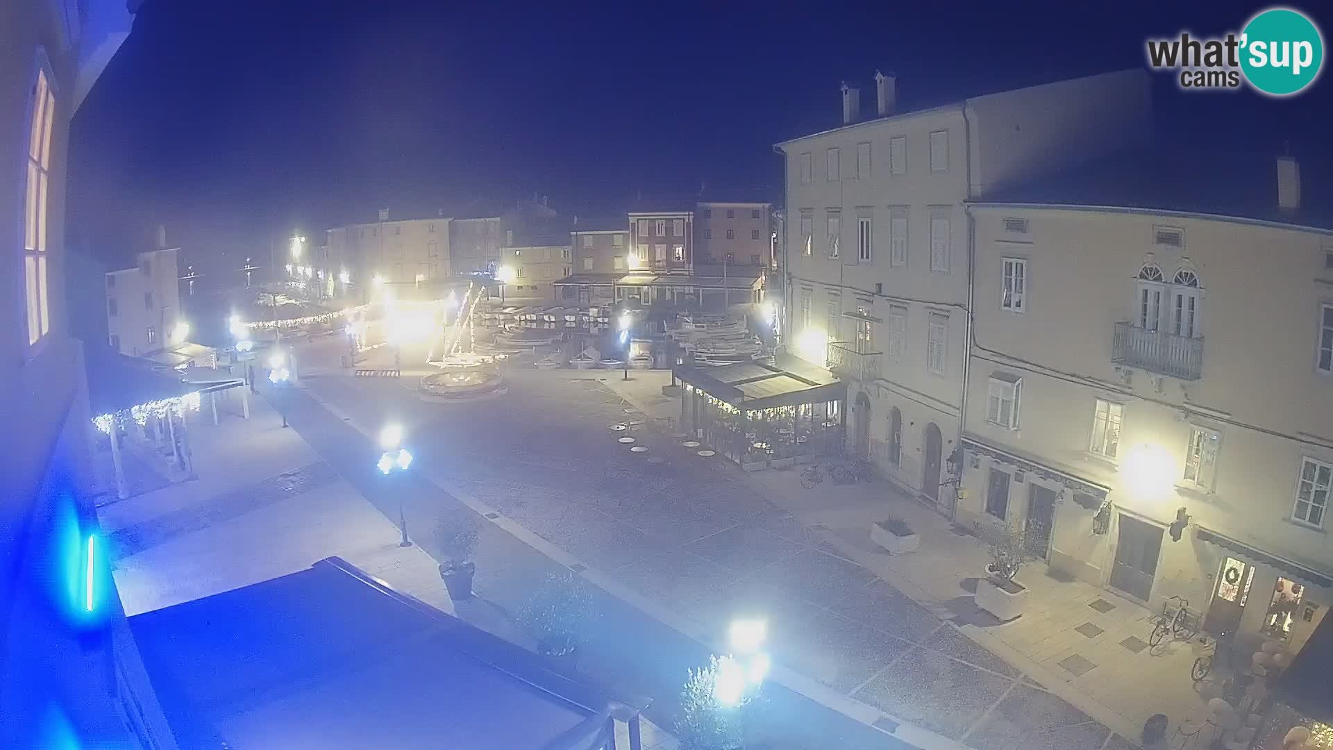LIVE cam Cres città – piazza principale e “mandrač” – isola di Cherso – Croazia