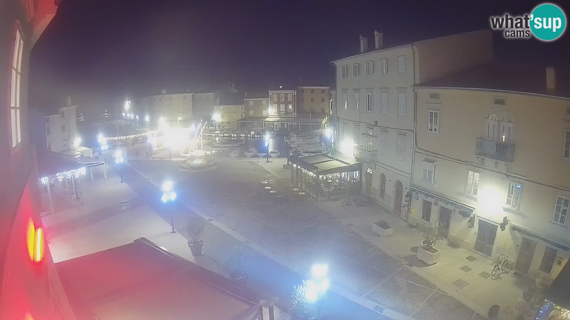 LIVE cam Cres city – place principale et “mandrač” – île de Cres – Croatie