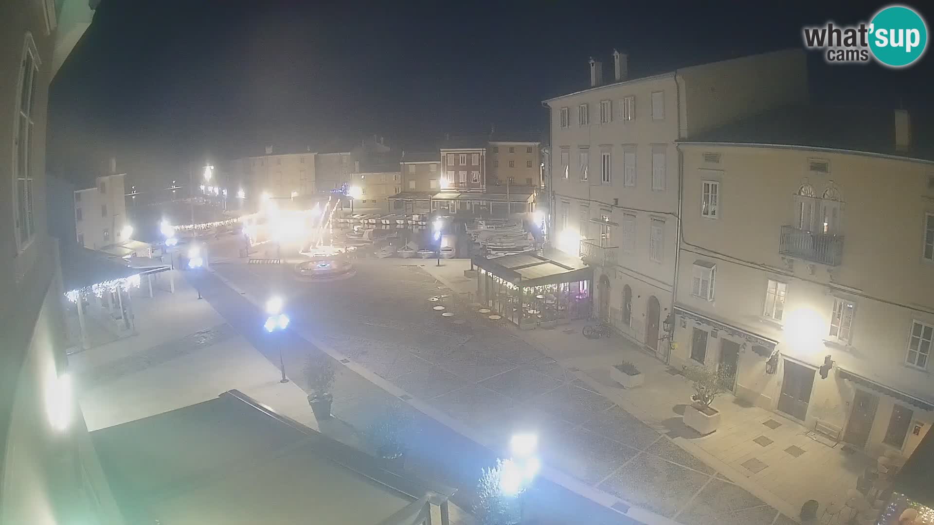 LIVE cam Cres Stadt – Hauptplatz und “mandrač” – Cres Insel – Kroatien