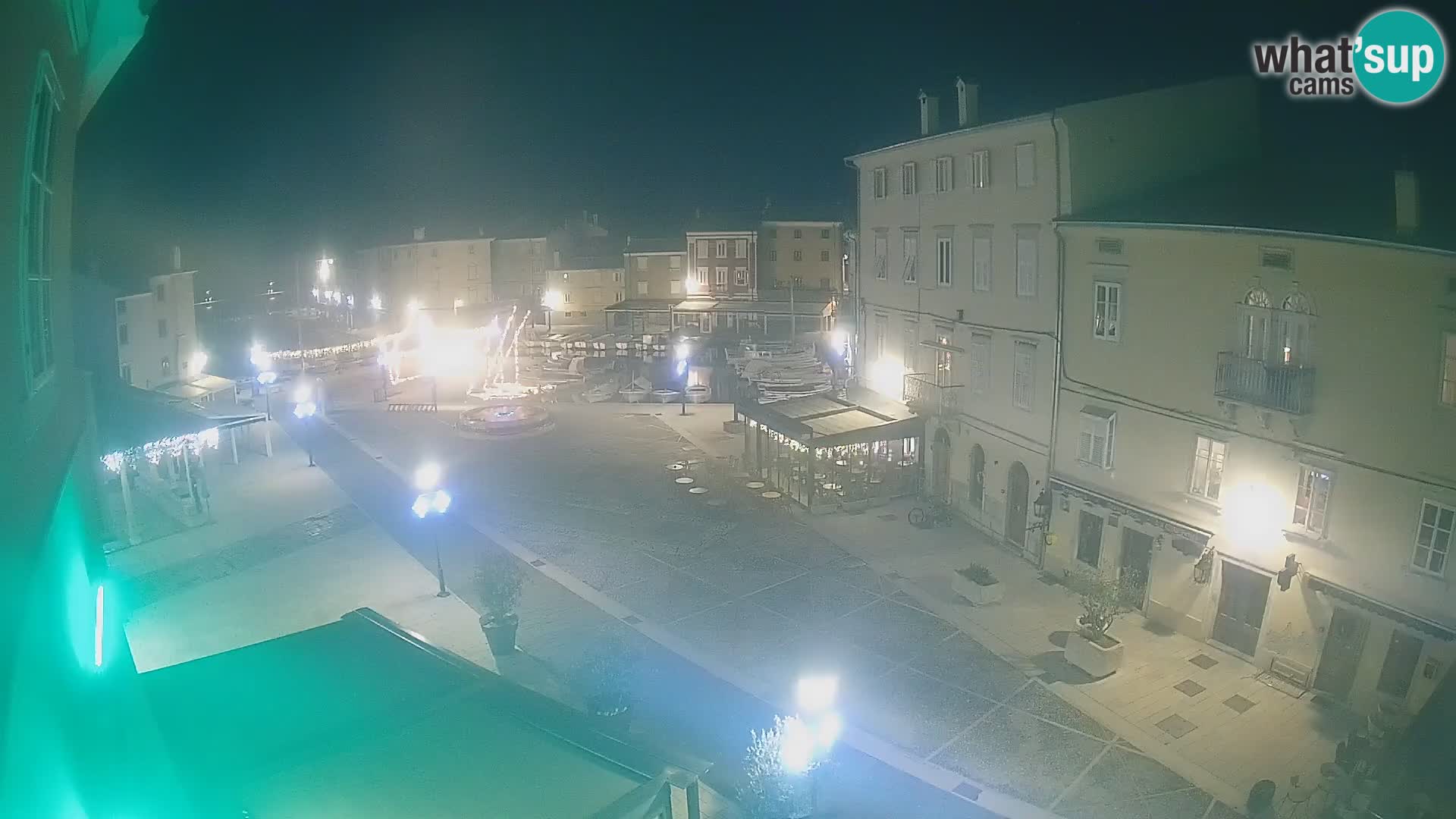 LIVE cam Cres città – piazza principale e “mandrač” – isola di Cherso – Croazia