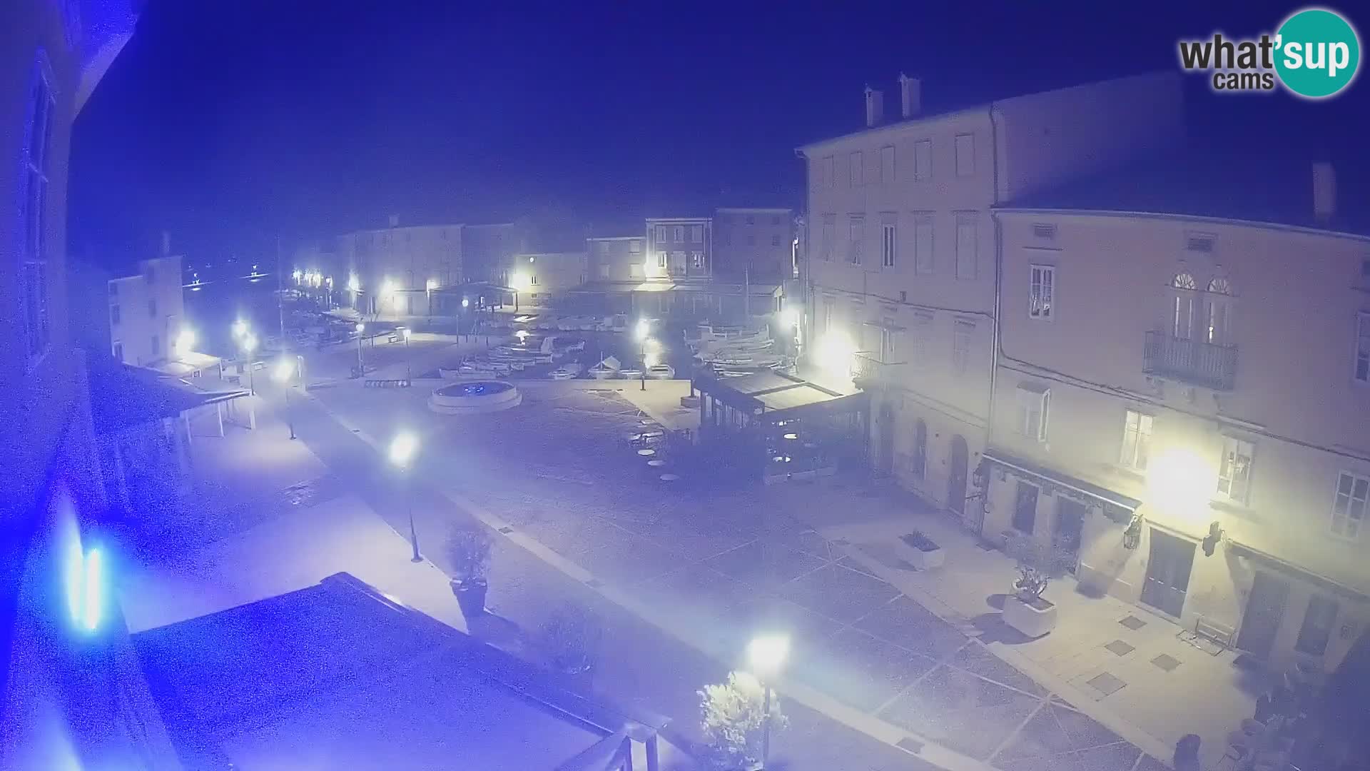 LIVE cam Cres città – piazza principale e “mandrač” – isola di Cherso – Croazia