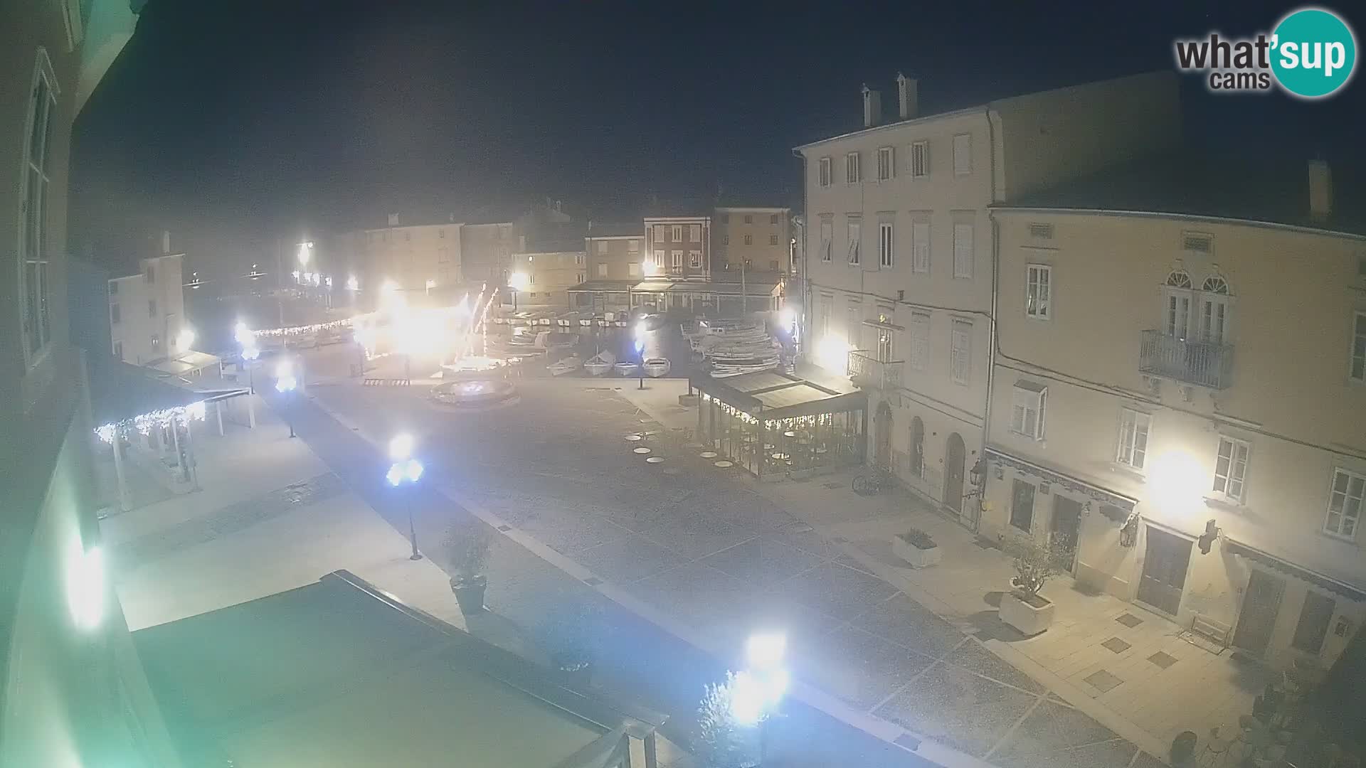 LIVE cam Cres Stadt – Hauptplatz und “mandrač” – Cres Insel – Kroatien