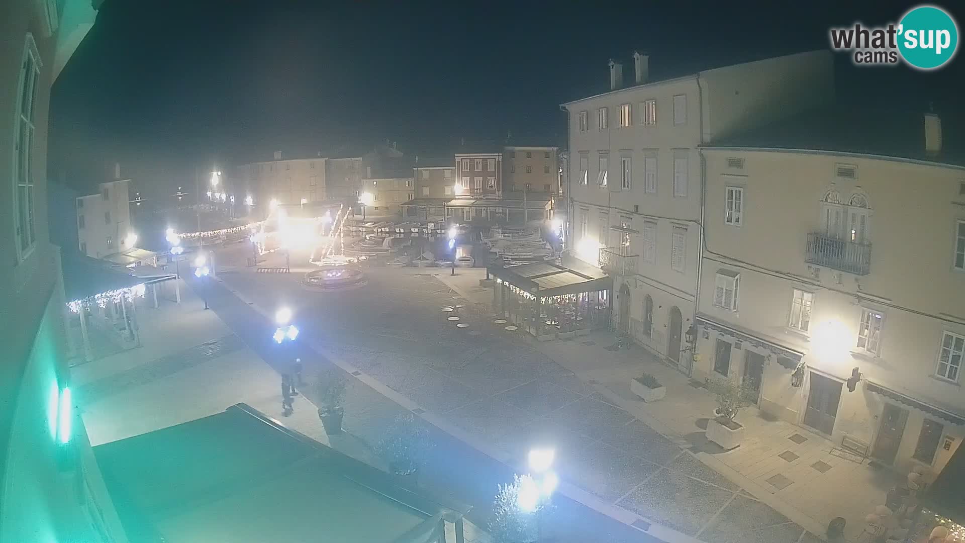 LIVE cam Cres city – place principale et “mandrač” – île de Cres – Croatie