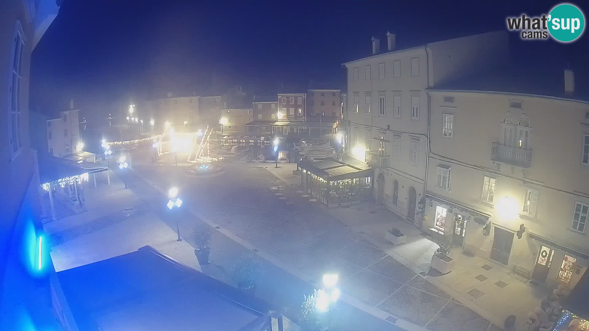 Cámara en vivo ciudad de Cres – plaza principal y “mandrač” – isla de Cres – Croacia