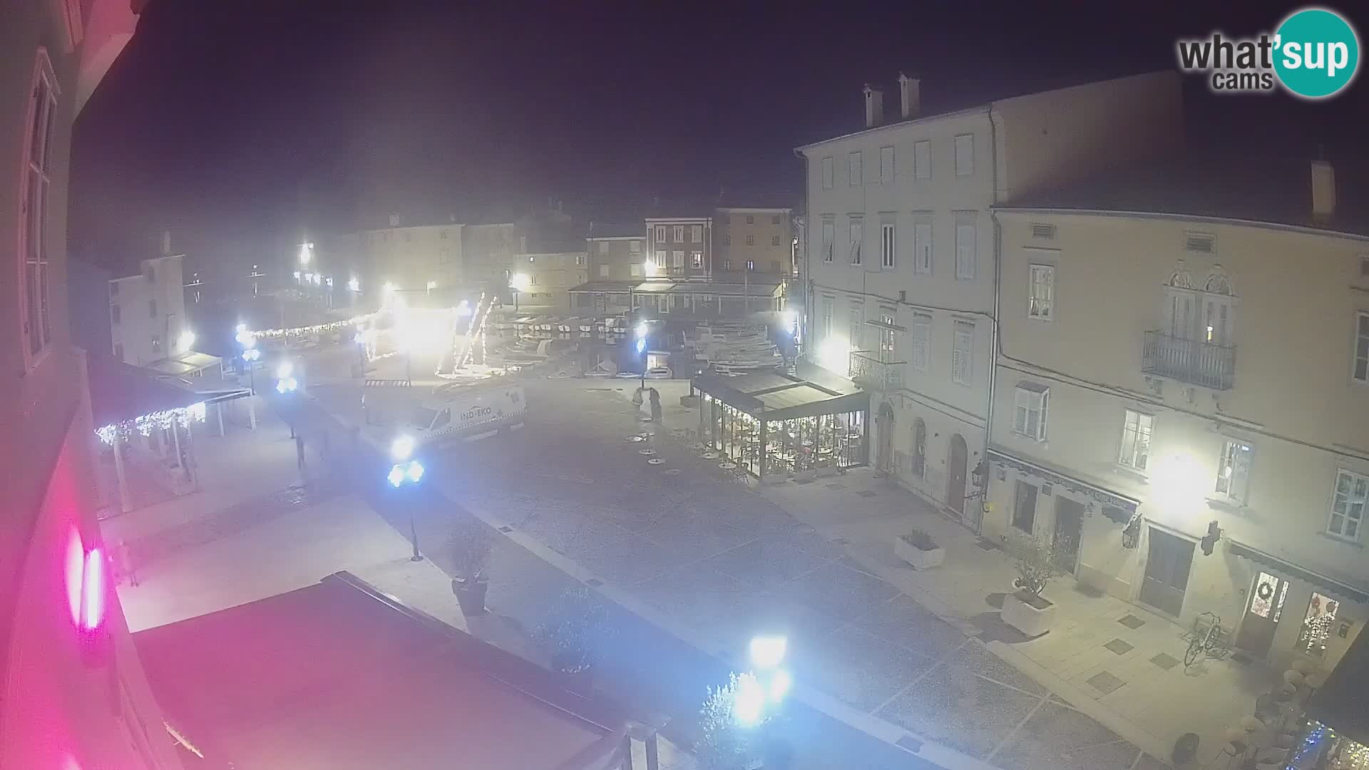 LIVE cam Cres città – piazza principale e “mandrač” – isola di Cherso – Croazia