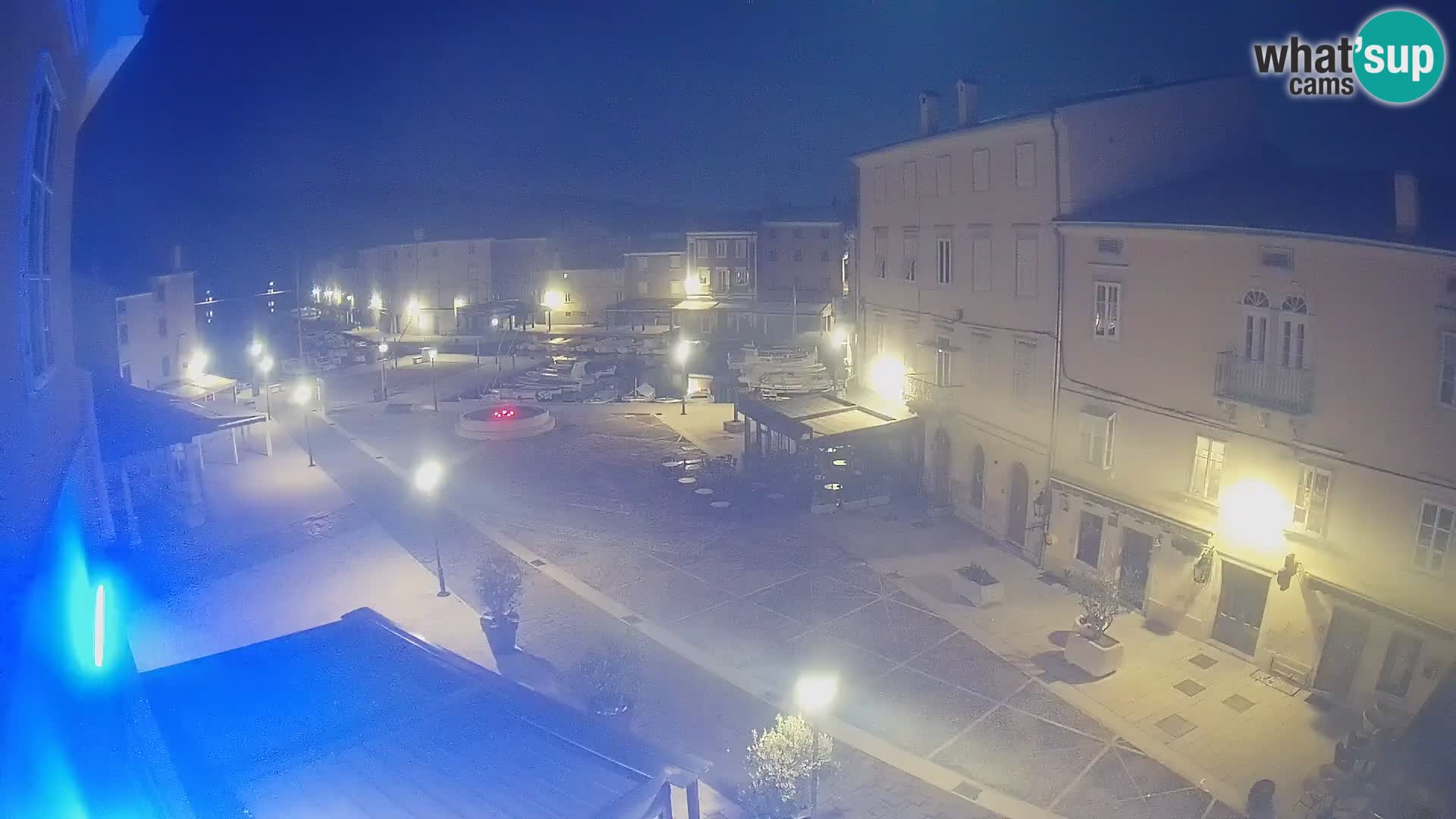 LIVE cam Cres città – piazza principale e “mandrač” – isola di Cherso – Croazia