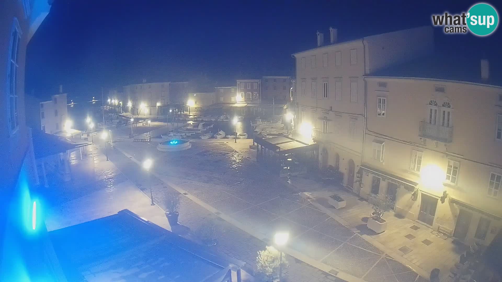 LIVE cam Cres città – piazza principale e “mandrač” – isola di Cherso – Croazia