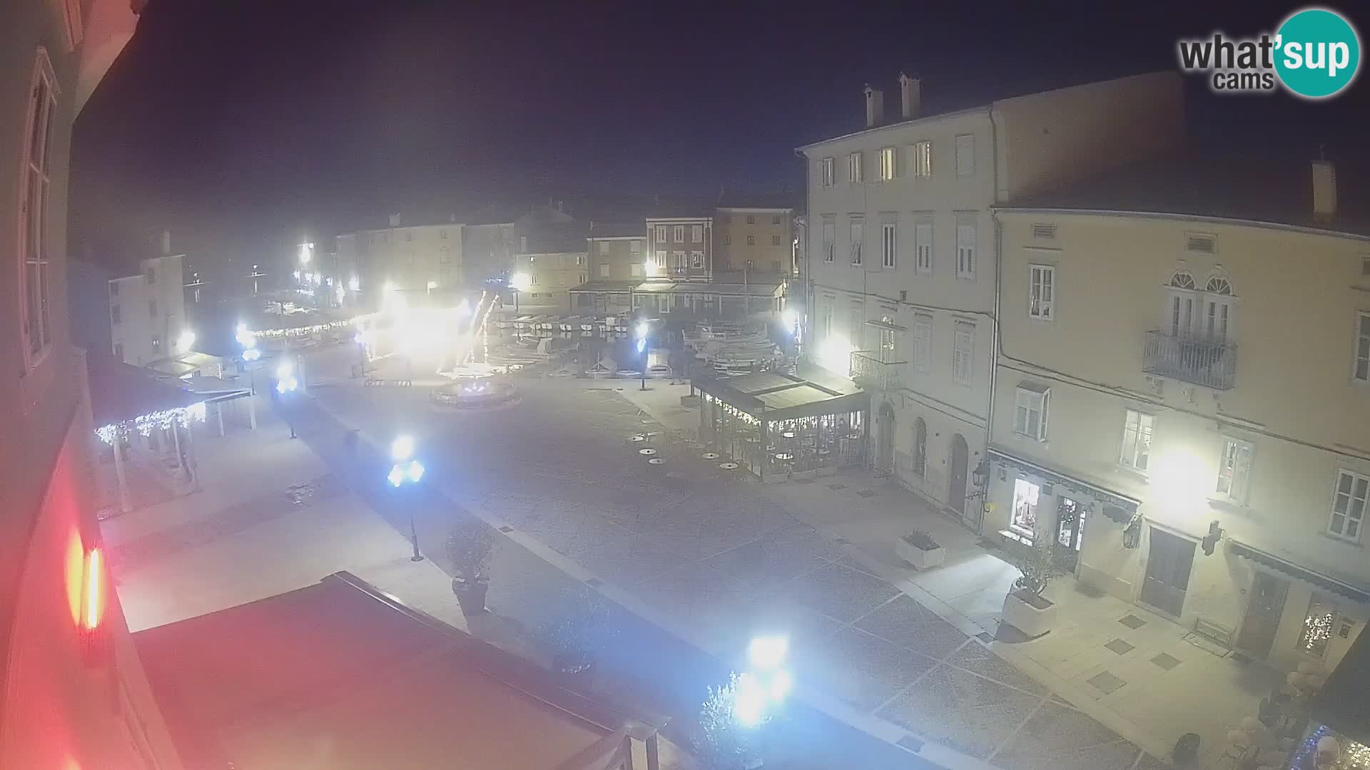 LIVE cam Cres city – place principale et “mandrač” – île de Cres – Croatie