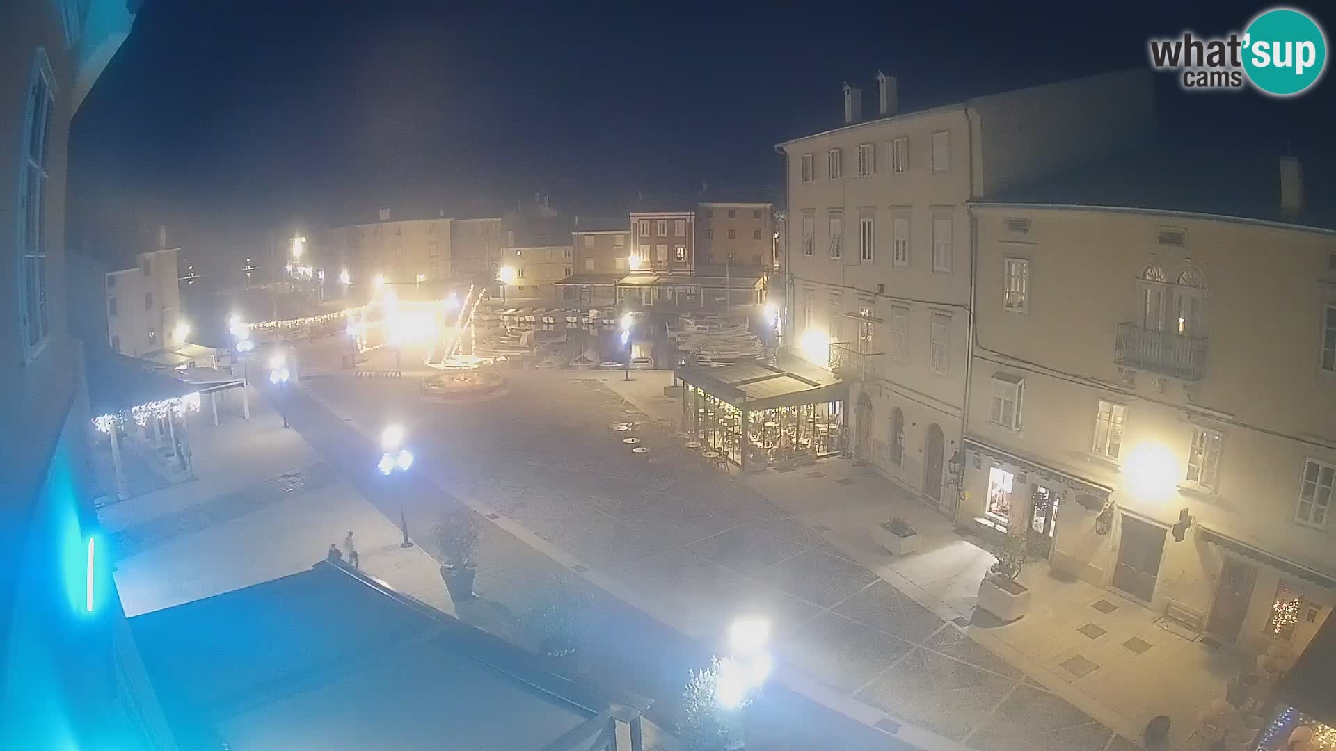 LIVE cam Cres city – place principale et “mandrač” – île de Cres – Croatie