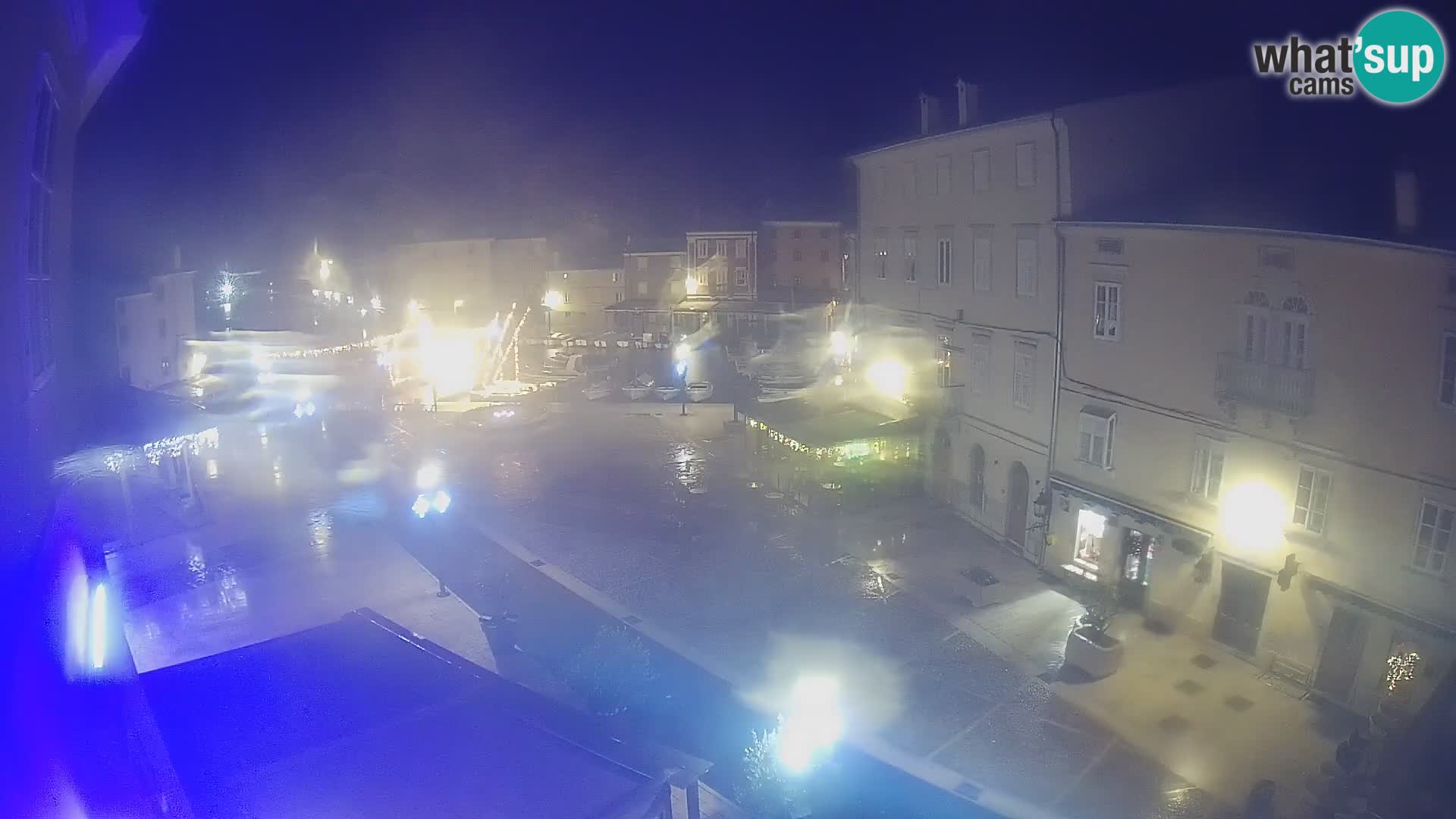 LIVE cam Cres city – place principale et “mandrač” – île de Cres – Croatie