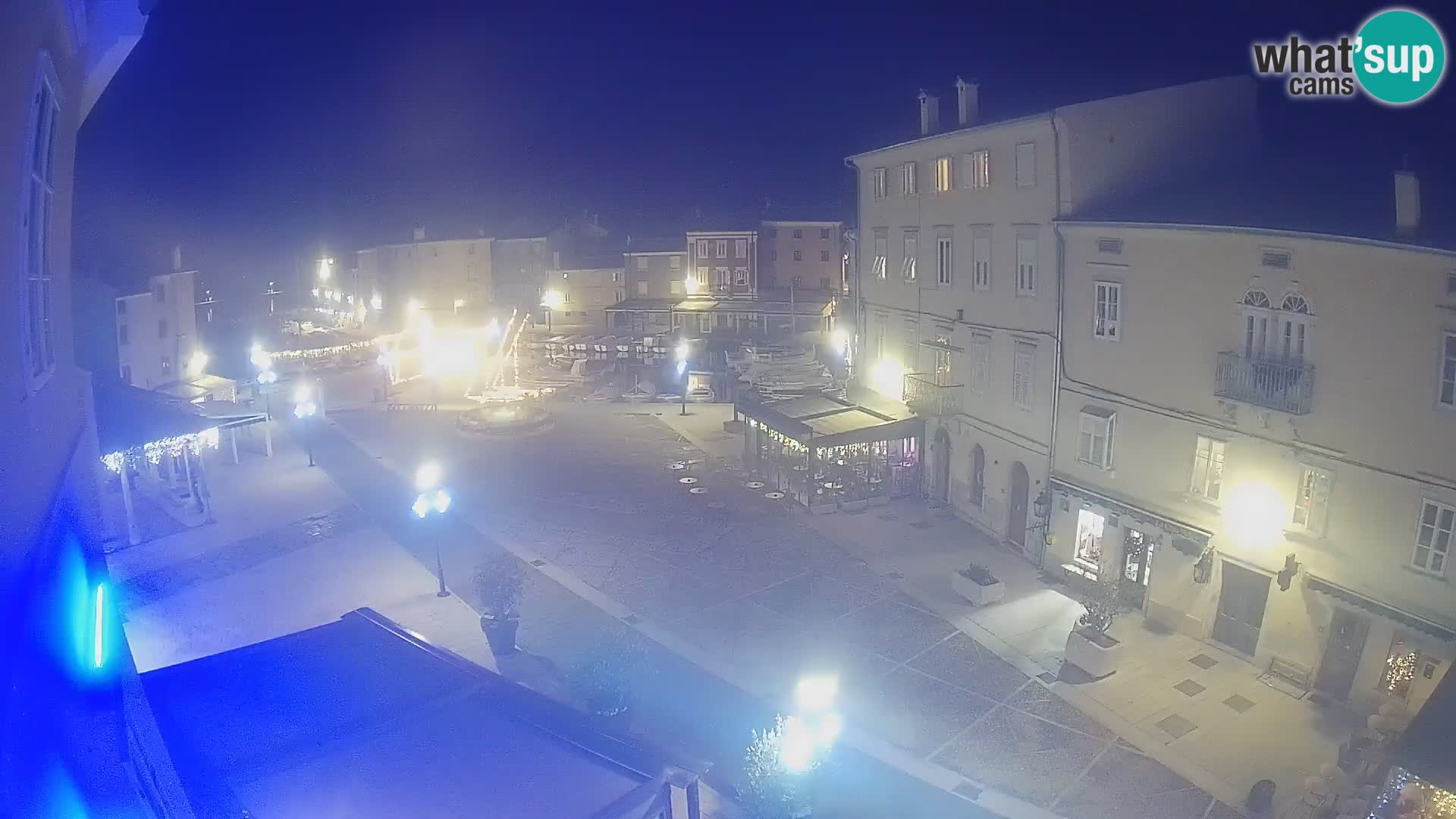 LIVE cam Cres Stadt – Hauptplatz und “mandrač” – Cres Insel – Kroatien