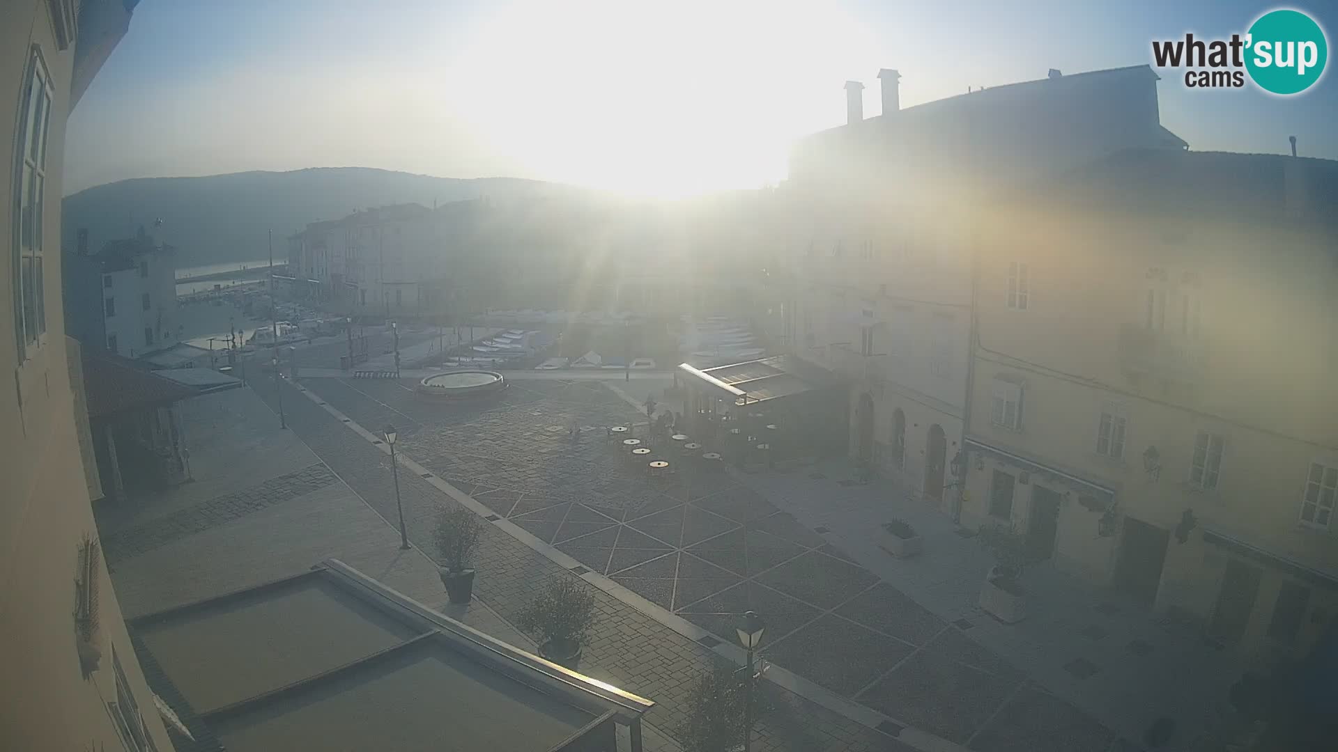 LIVE cam Cres città – piazza principale e “mandrač” – isola di Cherso – Croazia