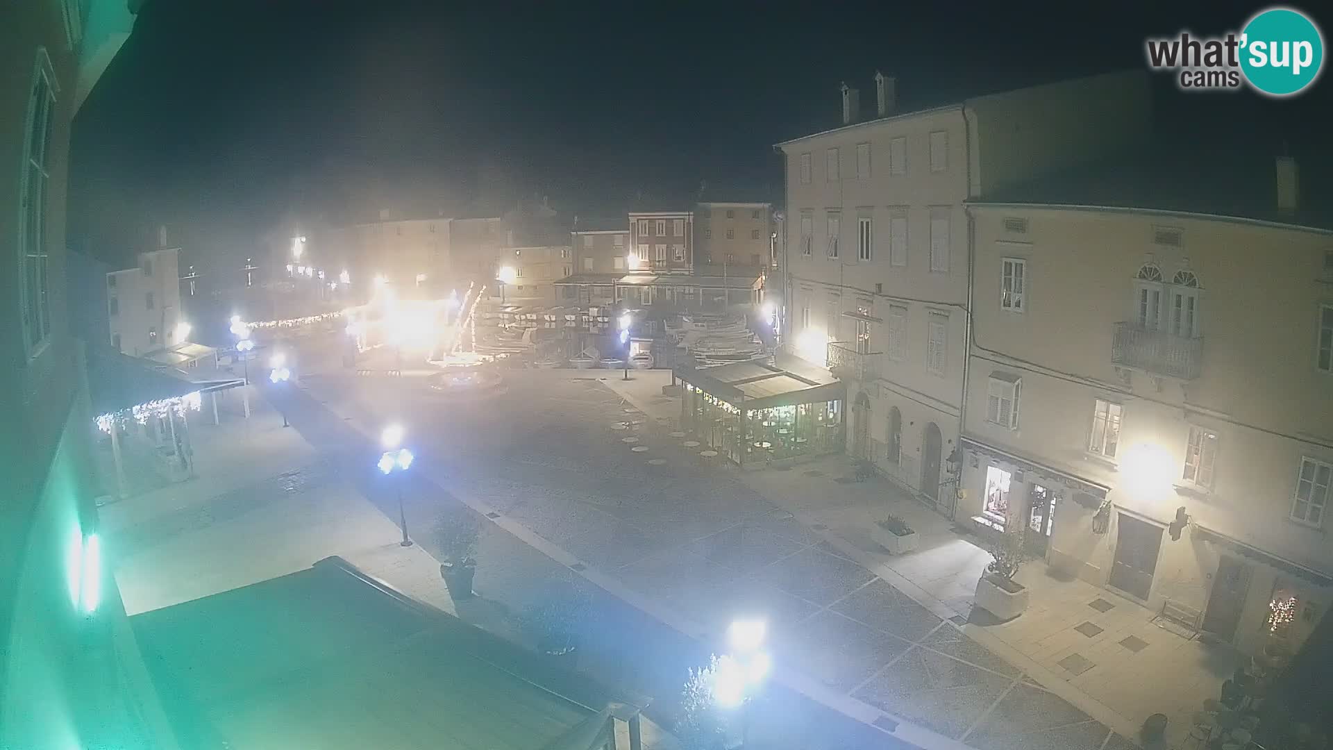 LIVE cam Cres città – piazza principale e “mandrač” – isola di Cherso – Croazia