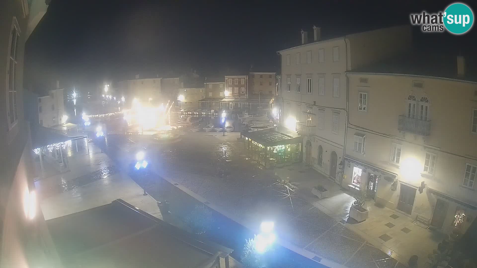LIVE cam Cres città – piazza principale e “mandrač” – isola di Cherso – Croazia