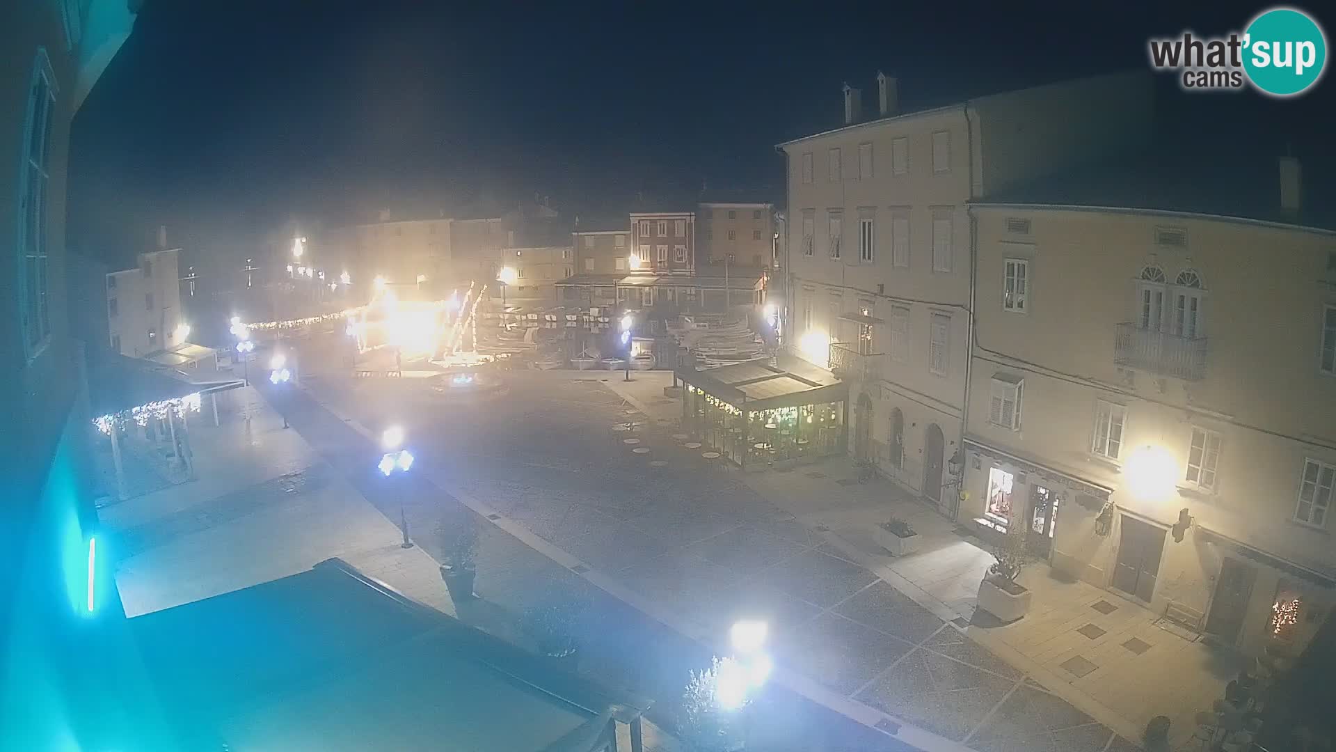 LIVE cam Cres Stadt – Hauptplatz und “mandrač” – Cres Insel – Kroatien
