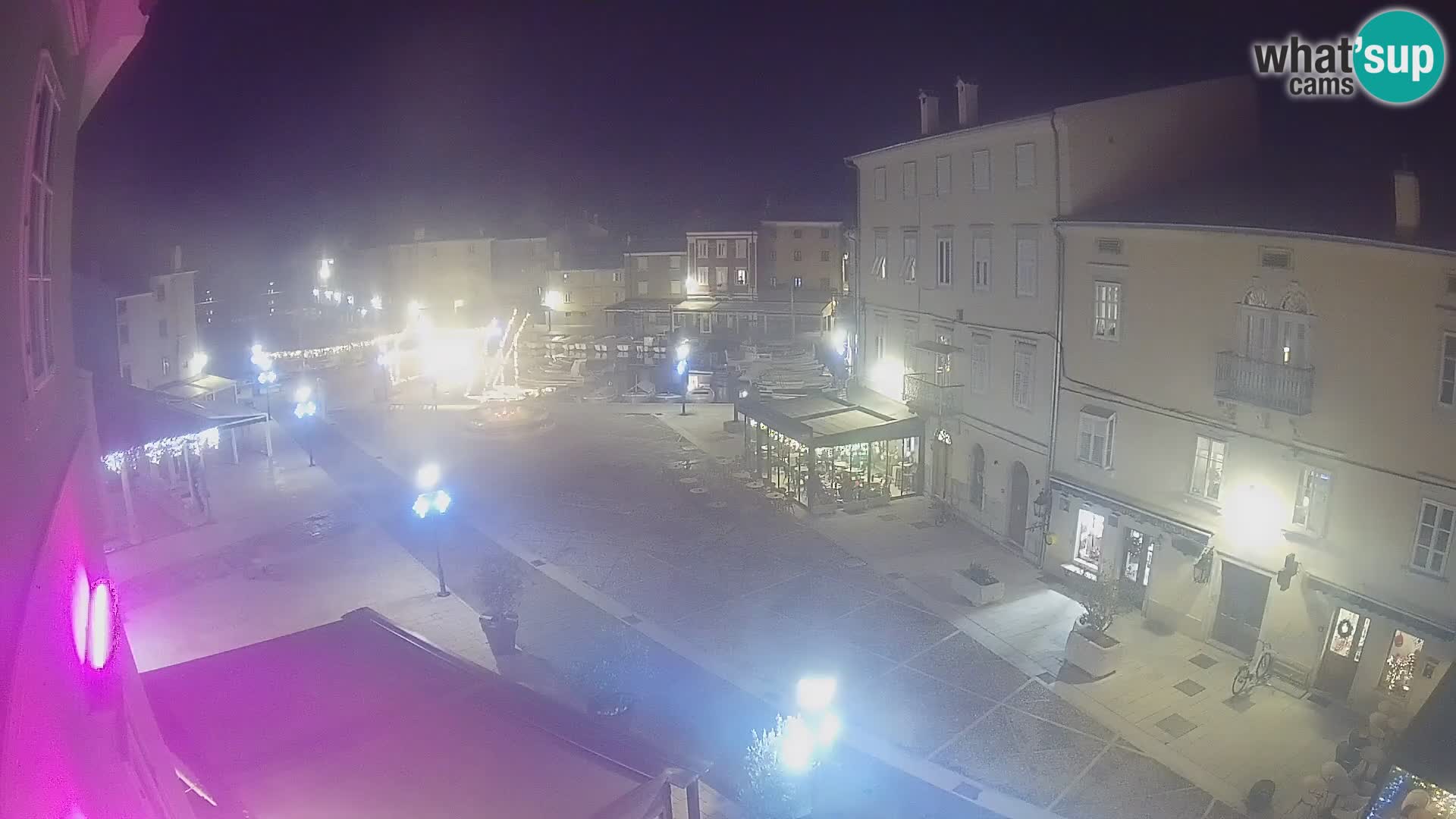 LIVE cam Cres città – piazza principale e “mandrač” – isola di Cherso – Croazia