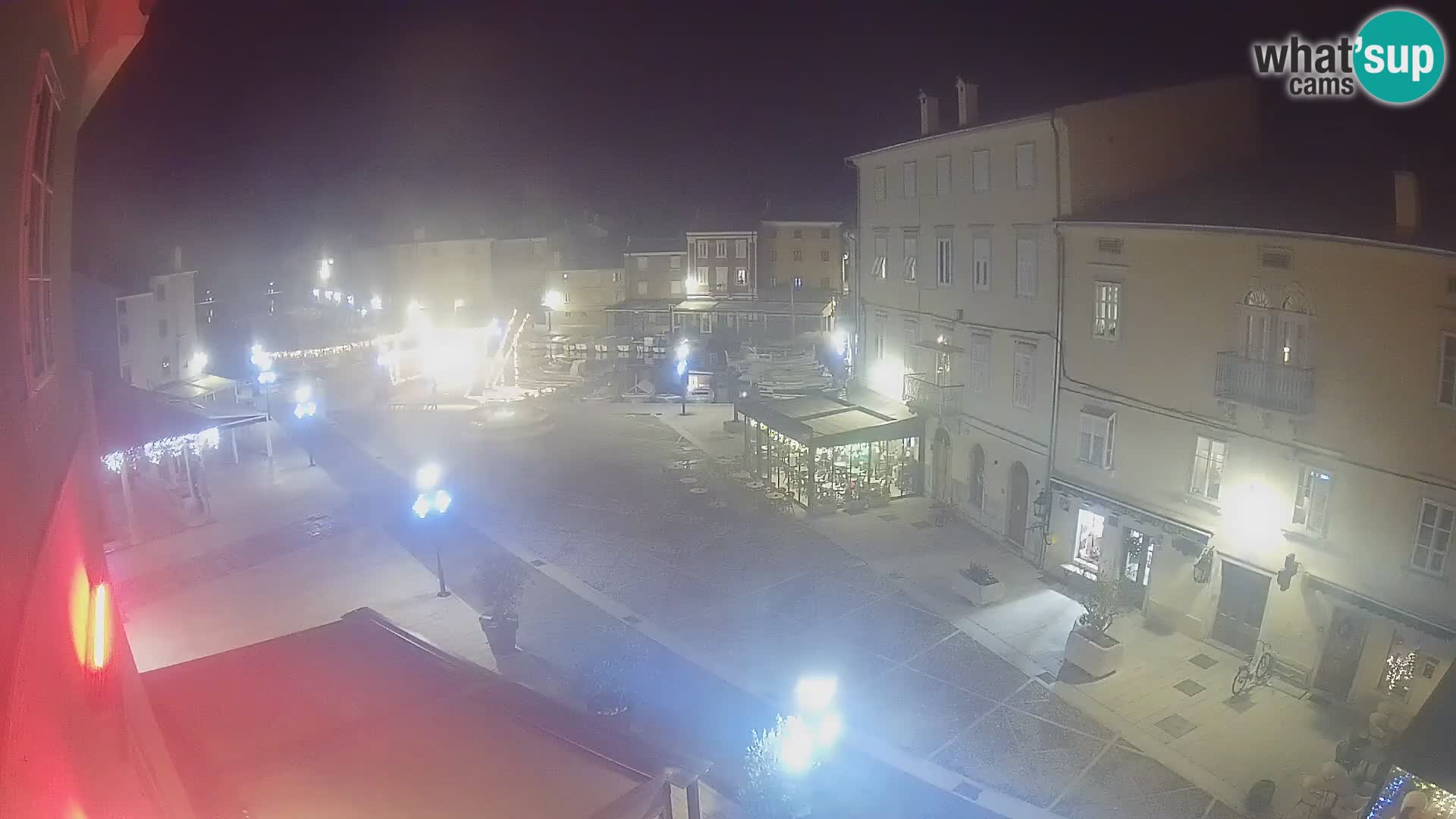 LIVE cam Cres city – place principale et “mandrač” – île de Cres – Croatie