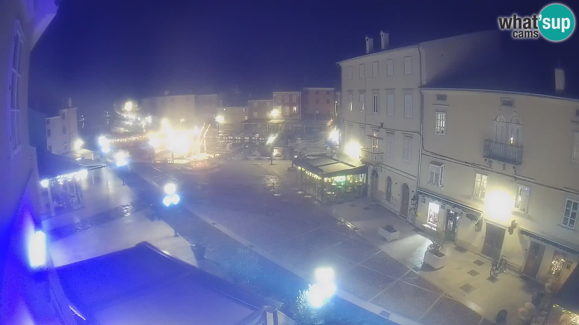 LIVE cam Cres city – place principale et “mandrač” – île de Cres – Croatie