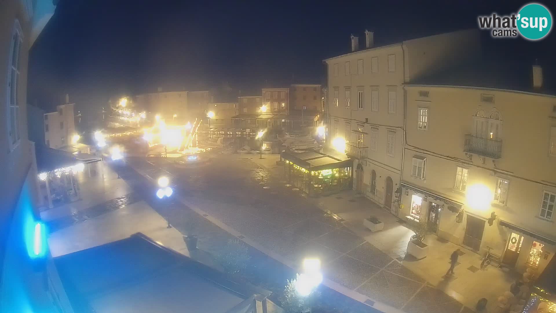 LIVE cam Cres city – place principale et “mandrač” – île de Cres – Croatie