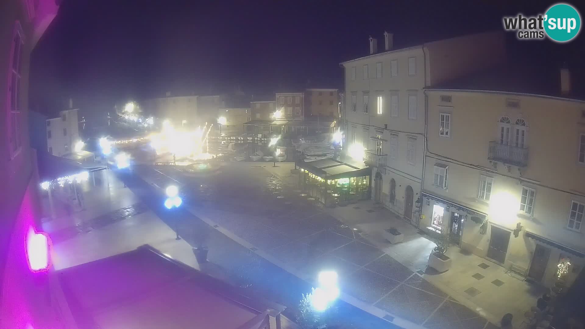 LIVE cam Cres city – place principale et “mandrač” – île de Cres – Croatie