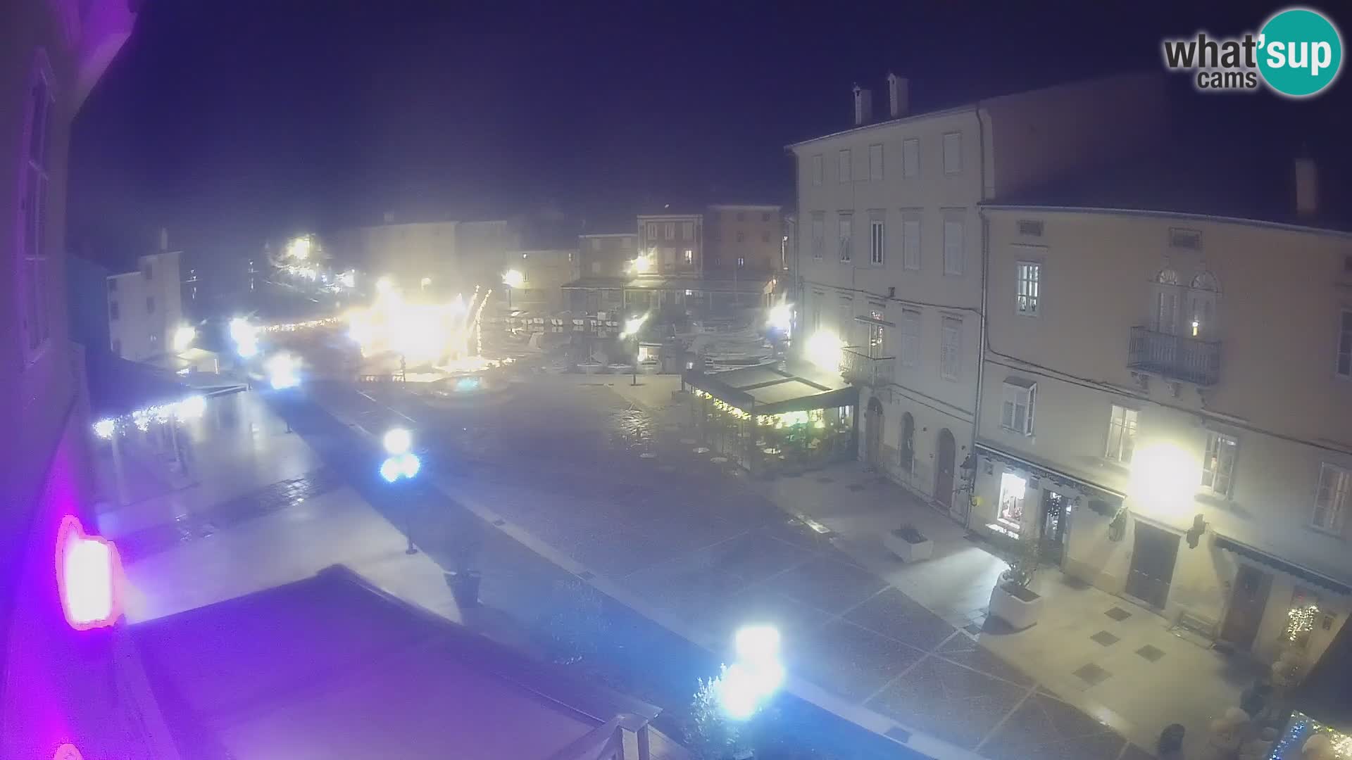 LIVE cam Cres Stadt – Hauptplatz und “mandrač” – Cres Insel – Kroatien